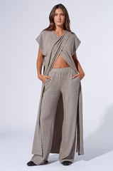 VIBE OUT LONG KNIT SWEATER IN GREY