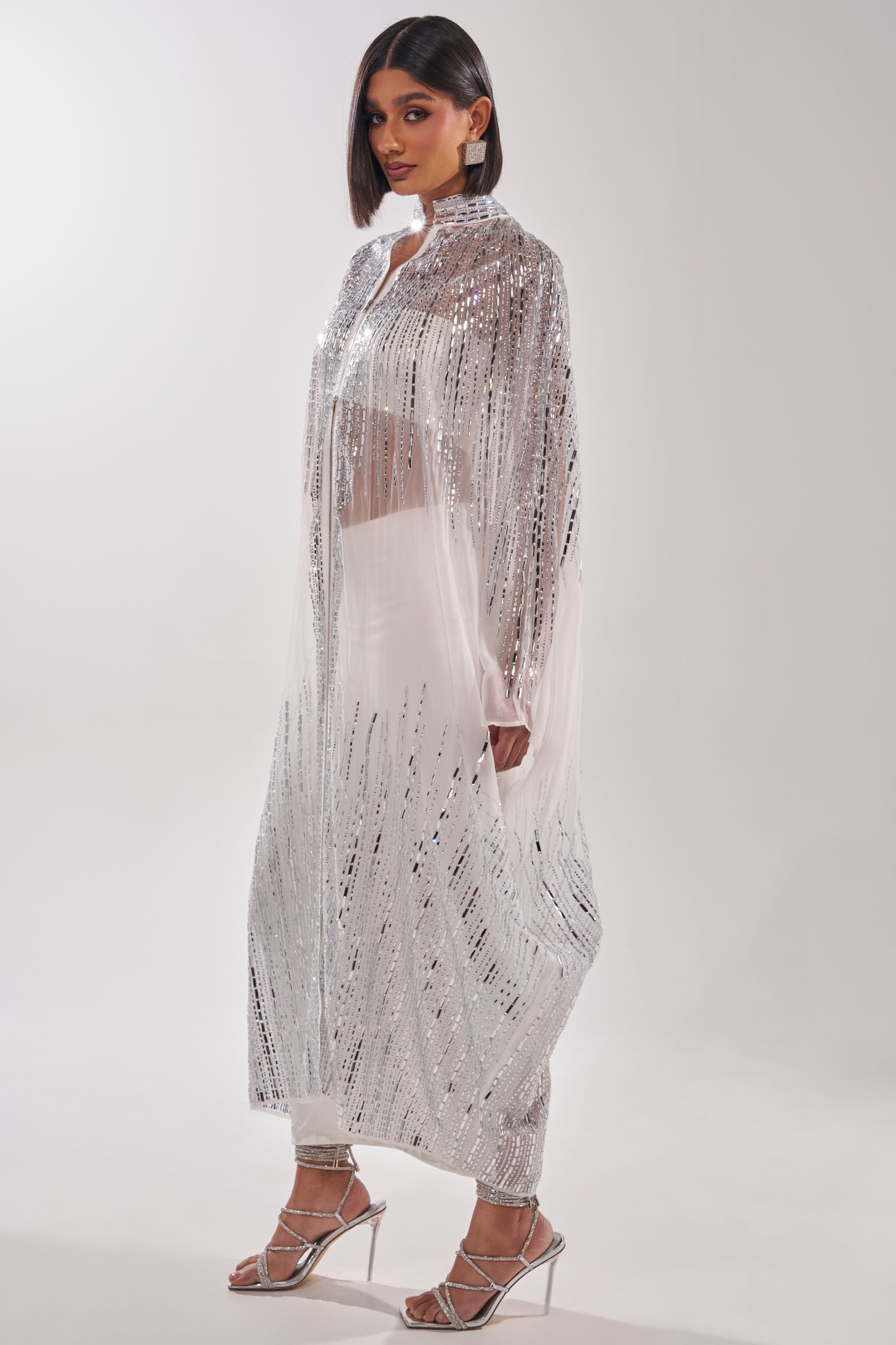 SPARKLE AND SHINE BLOUSE IN WHITE