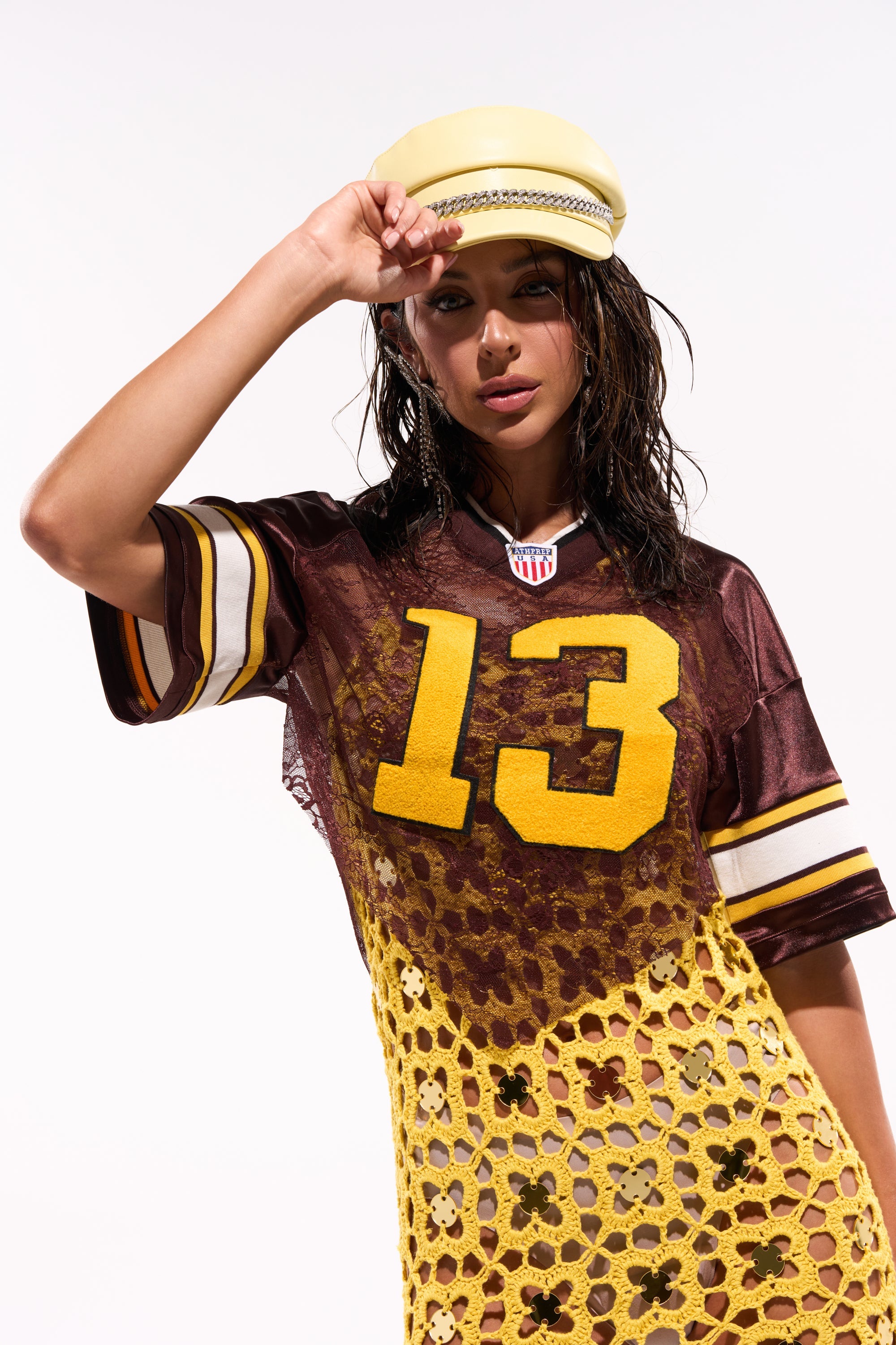 LUCKY LACE JERSEY TOP IN BROWN
