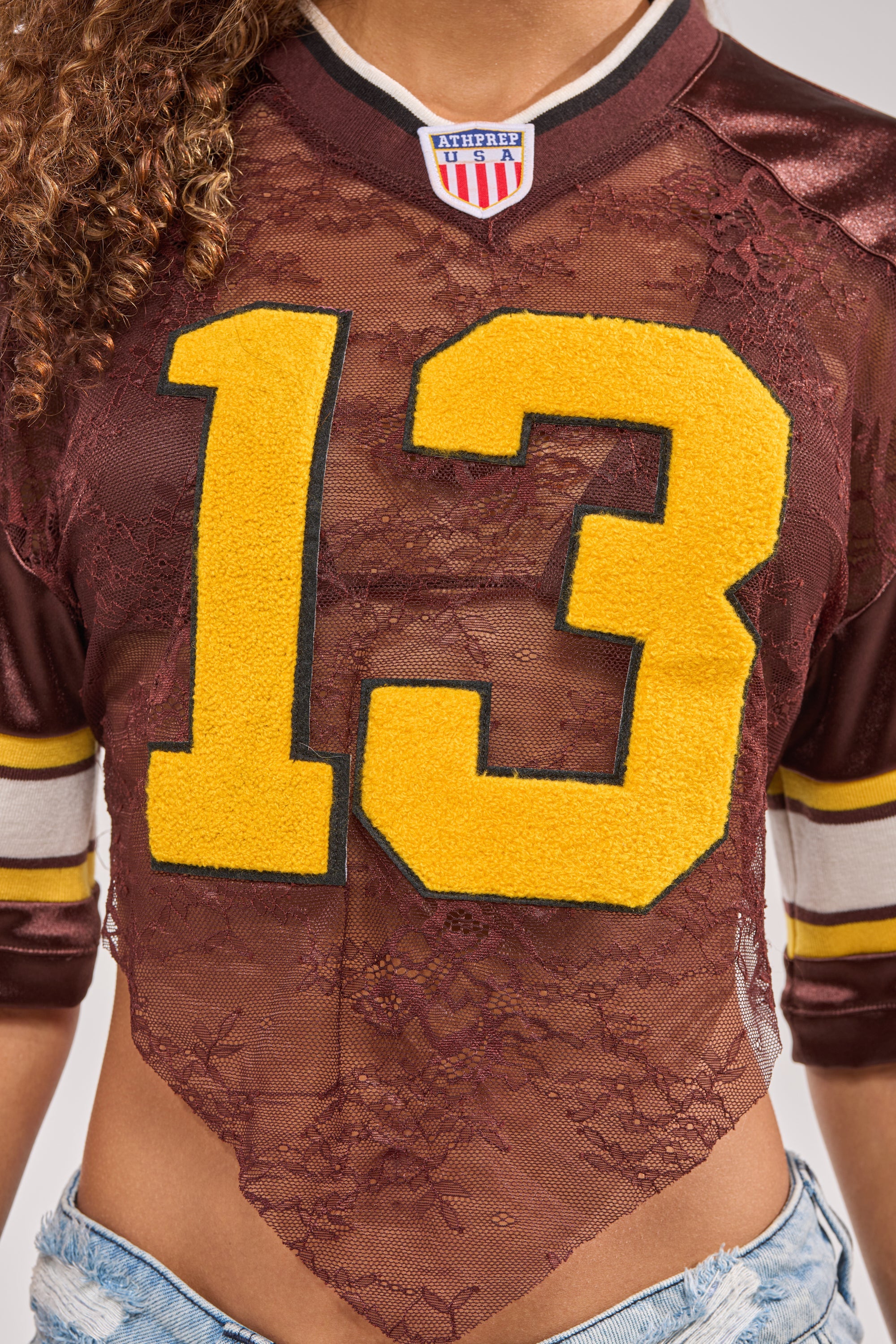 LUCKY LACE JERSEY TOP IN BROWN