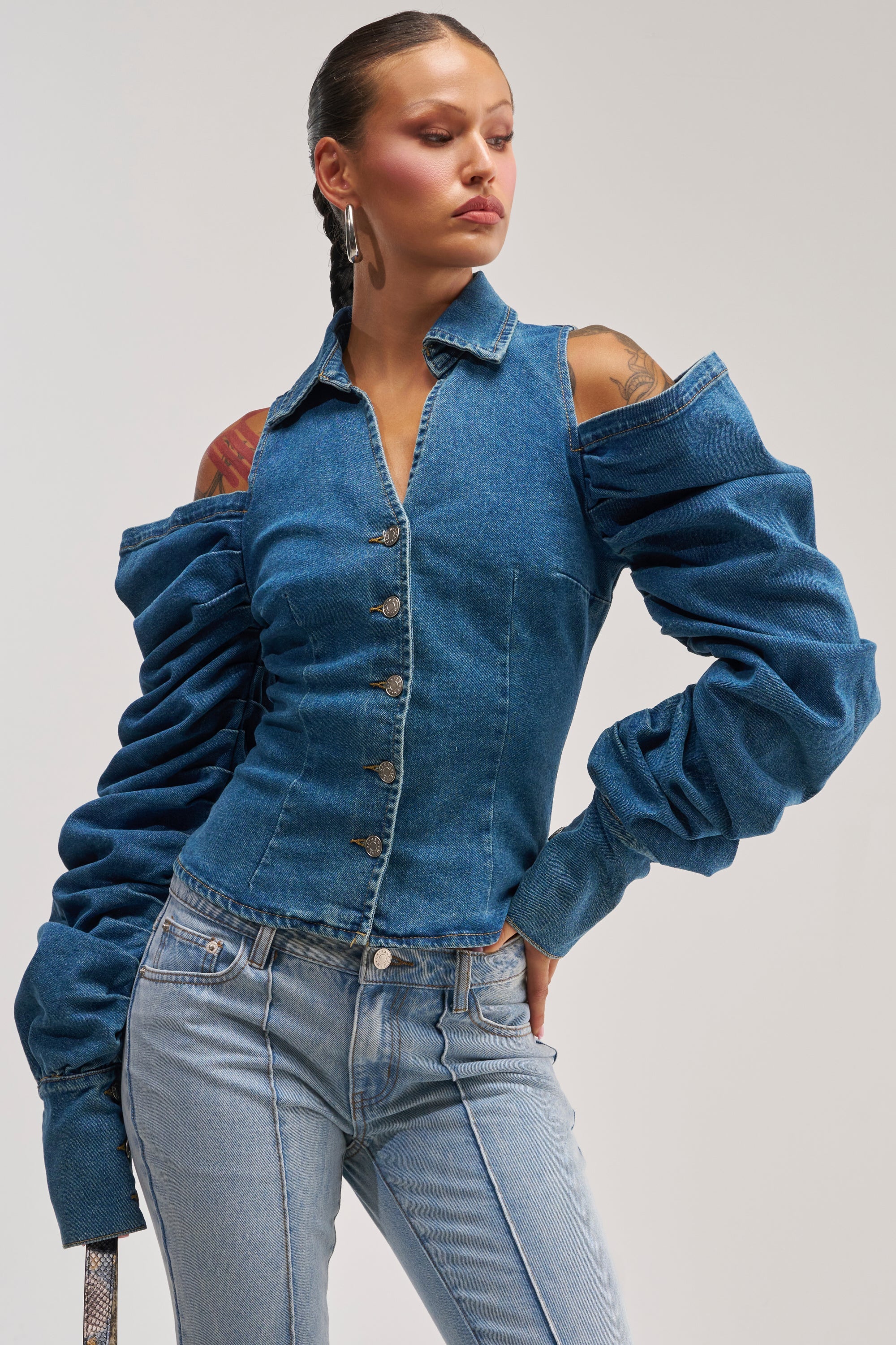 OFF-DUTY HEIRESS DENIM BUTTON DOWN
