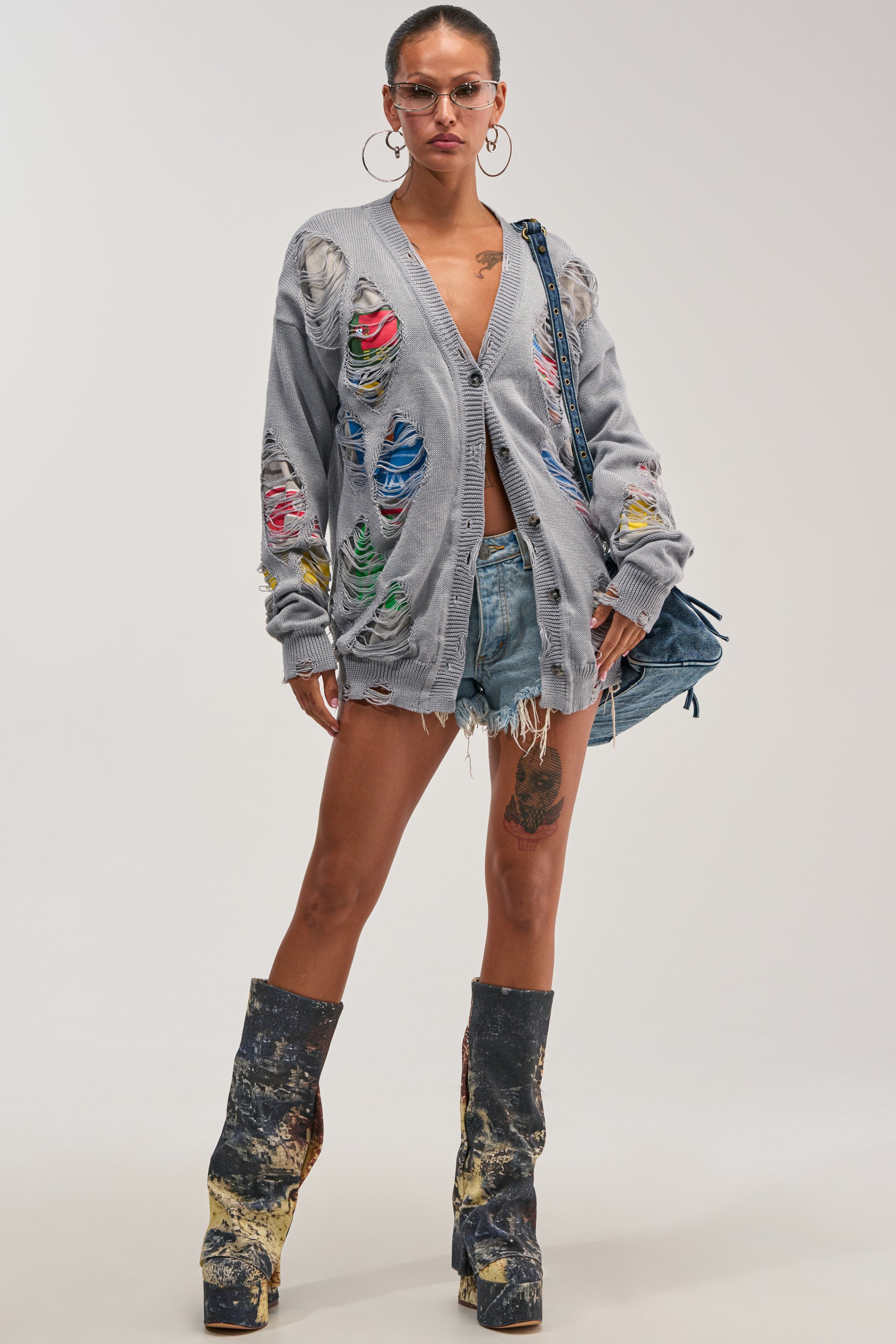 LYDIA DISTRESSED GRAPHIC SWEATER