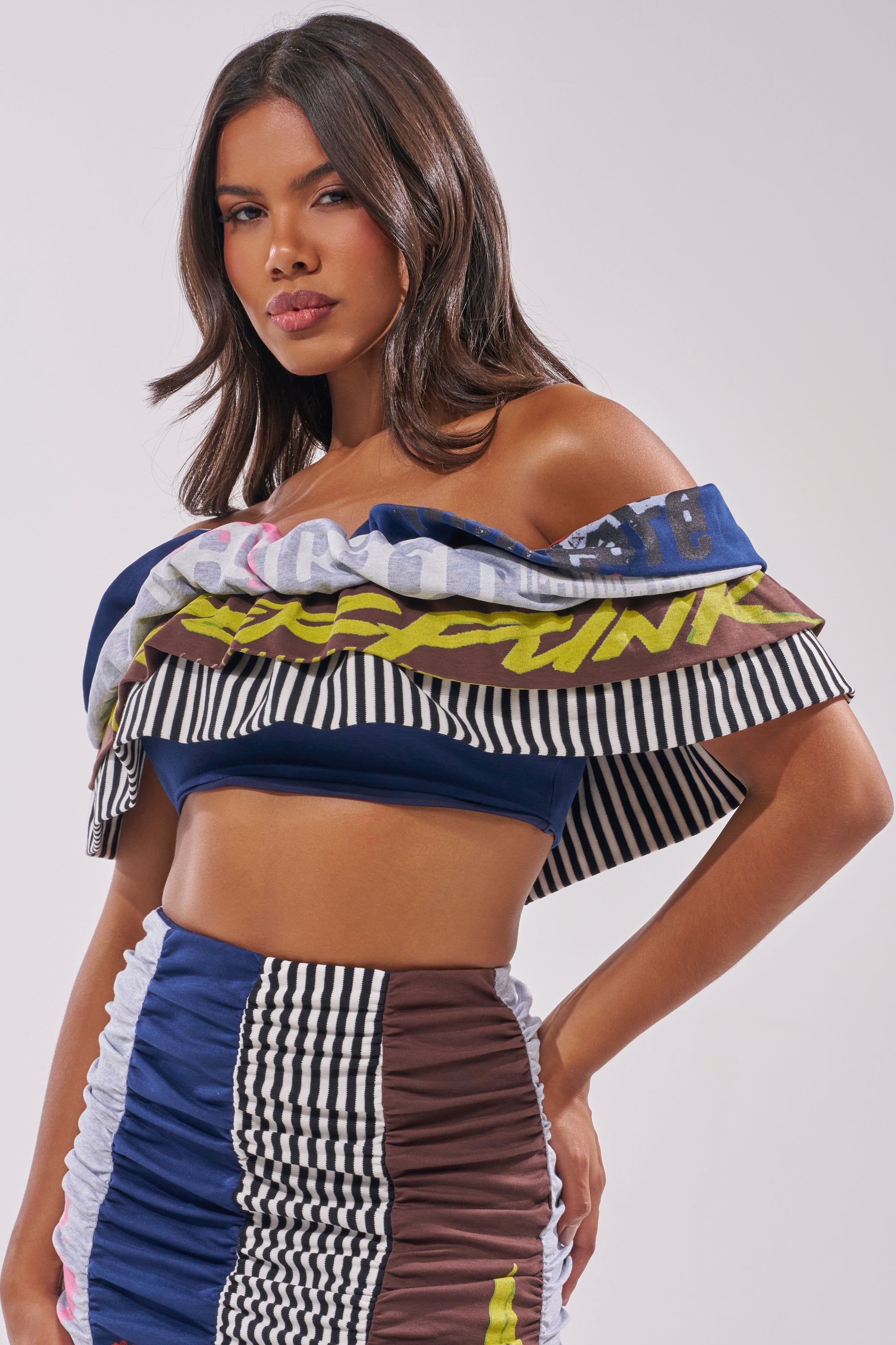 THAT GIRL GRAPHIC TEE TOP