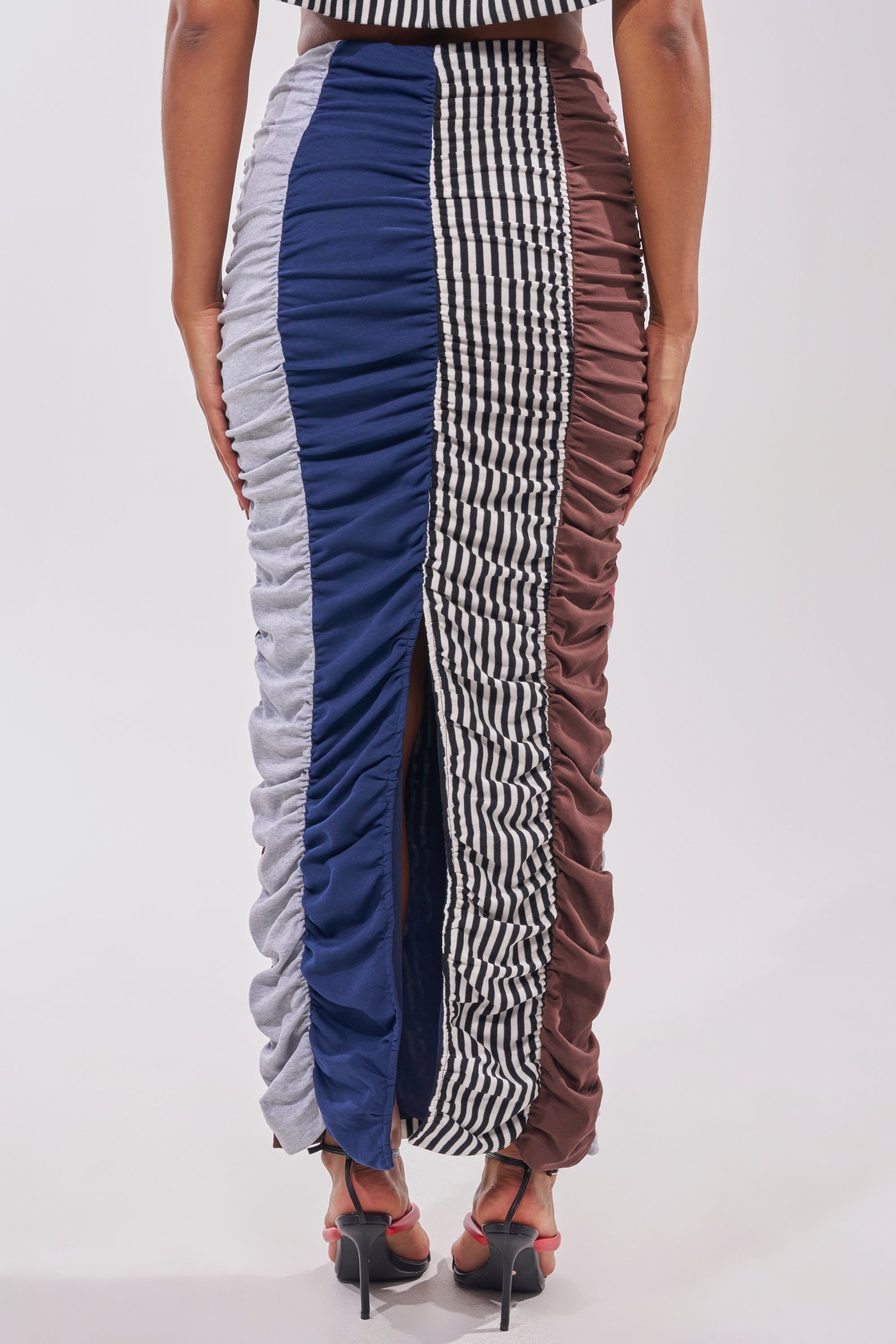 THAT GIRL GRAPHIC TEE MAXI SKIRT