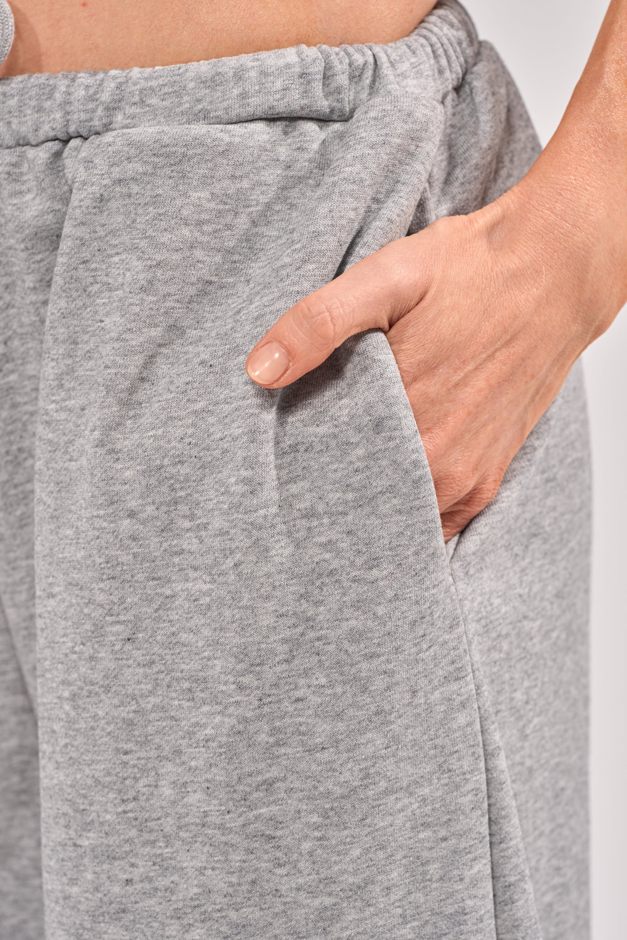 CHECK IT OUT GROMMET JOGGER