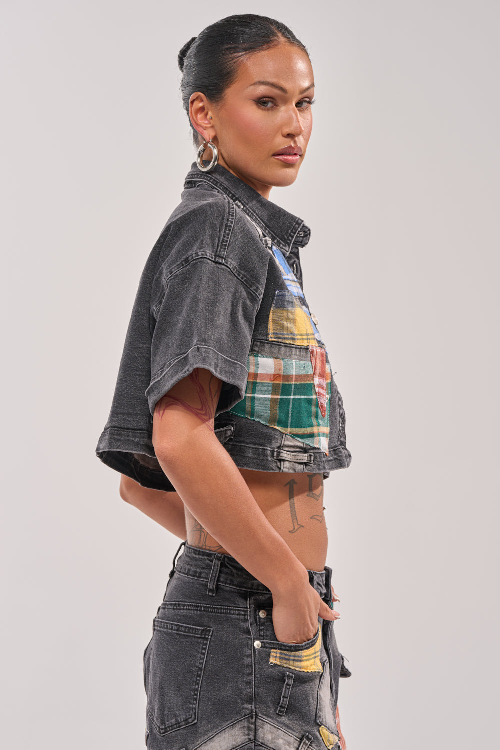 DREA MIXED PLAID CROP SHORT SLEEVE BUTTON DOWN