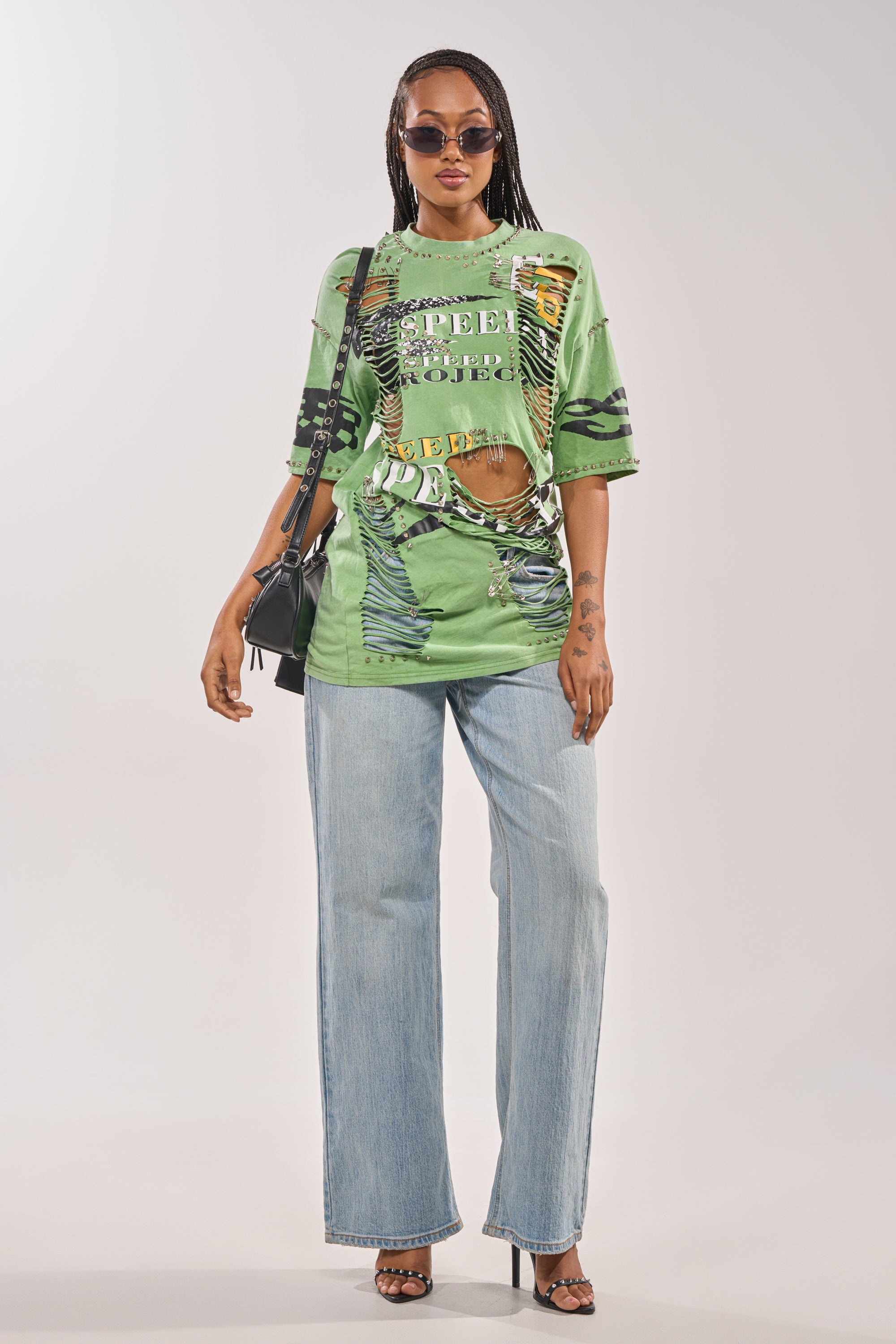 NEVER TOO MUCH DISTRESSED OVERSIZED TEE