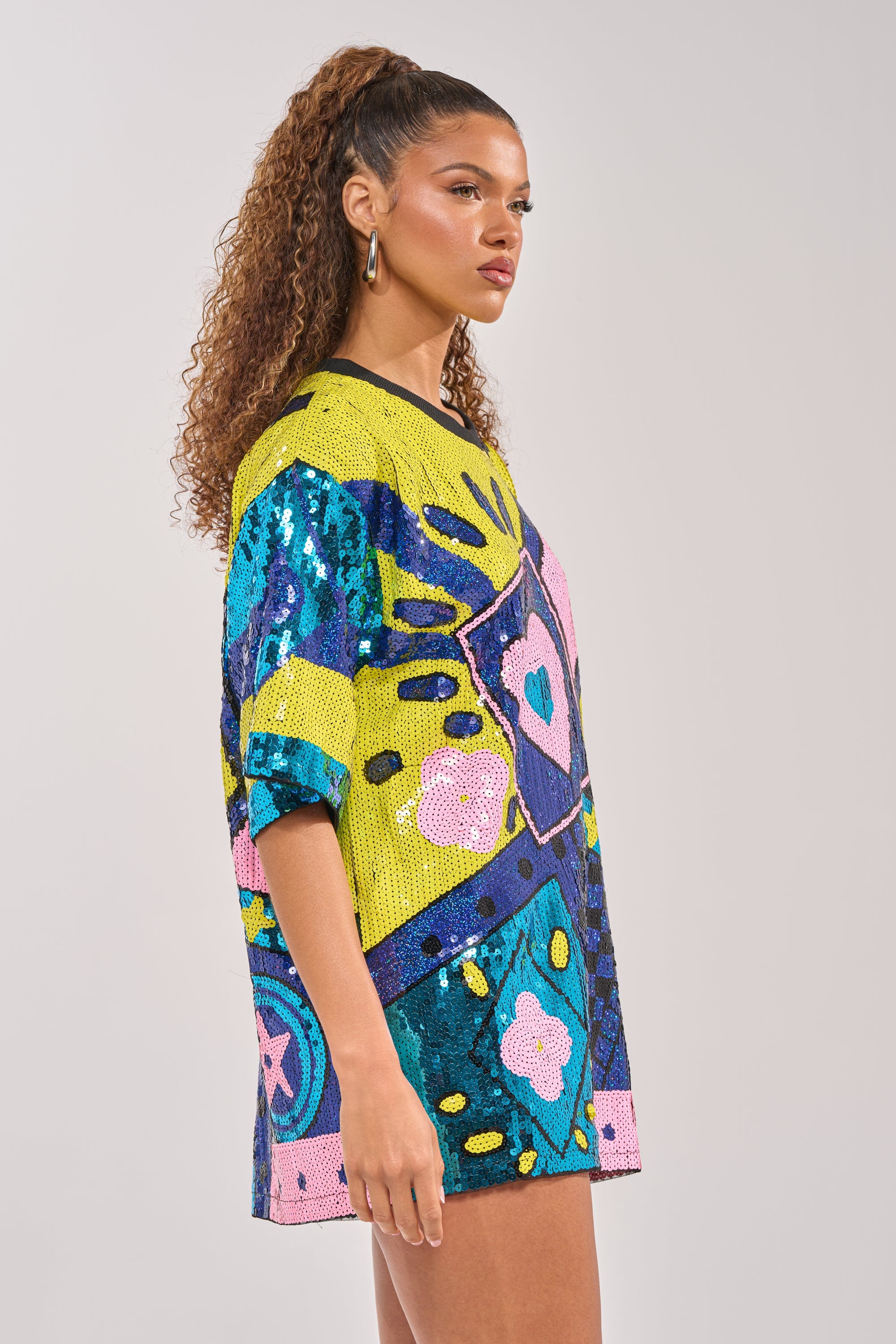 QUEEN OF HEARTS SEQUIN TSHIRT DRESS
