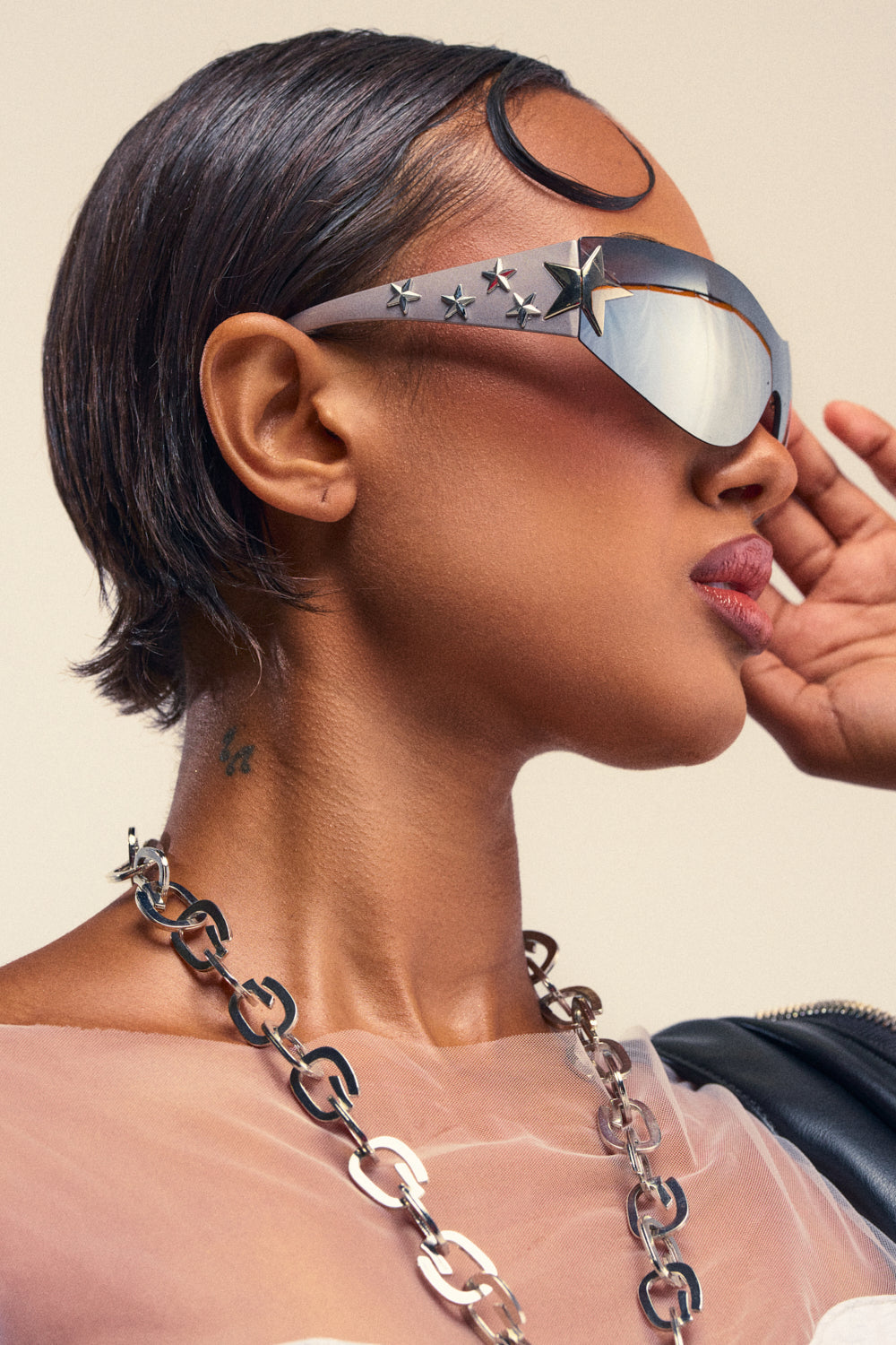 HOTTIE ALERT SUNGLASSES