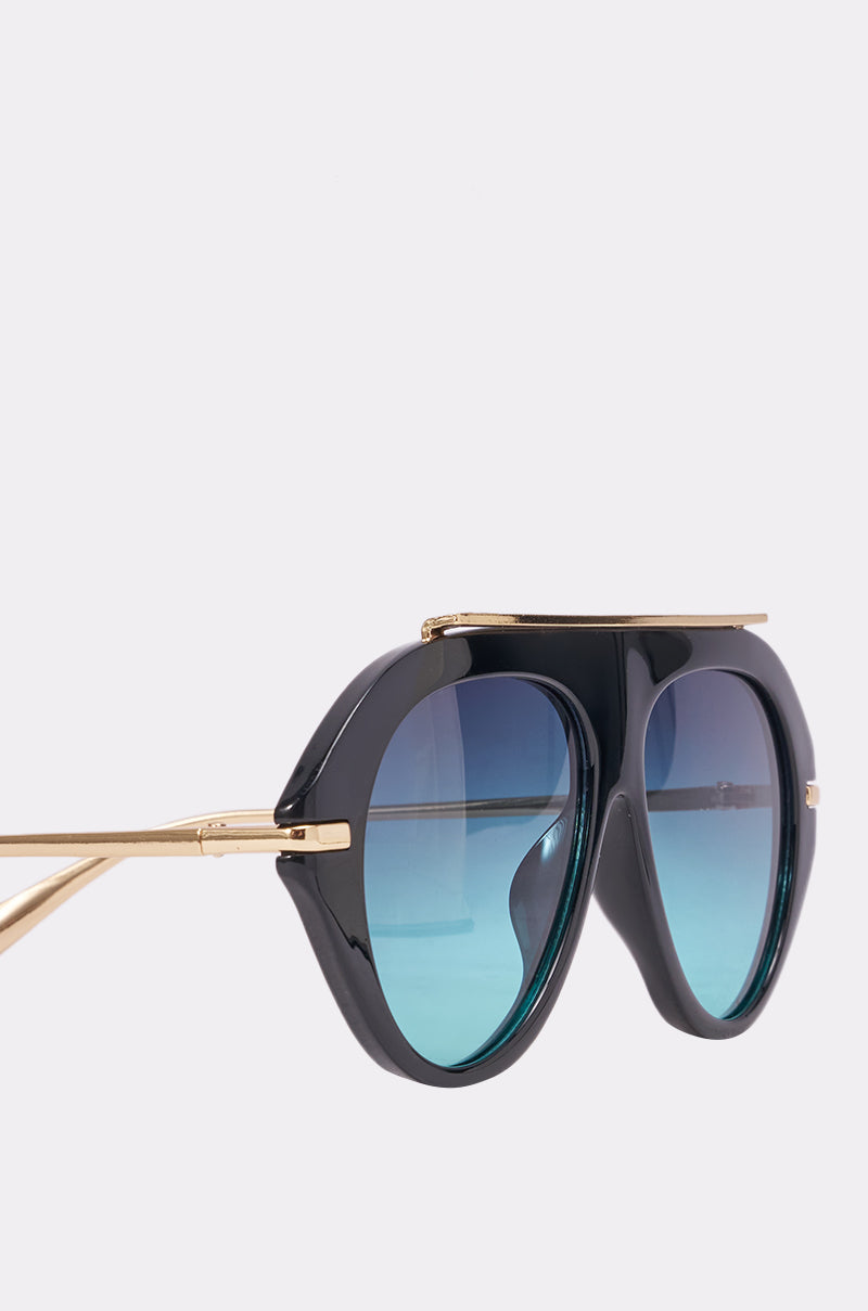 LUXE AIR SUNGLASSES IN BLACK BLUE