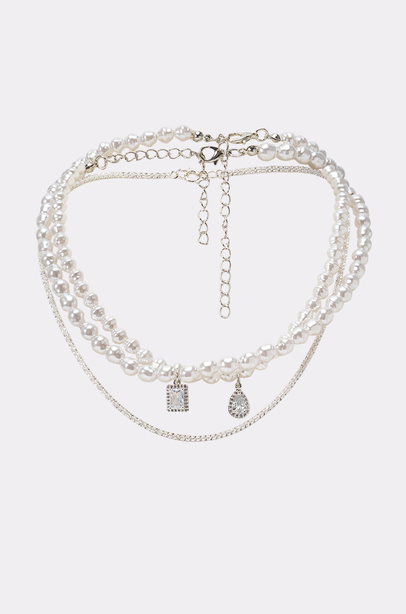 PEARL DREAMS NECKLACE