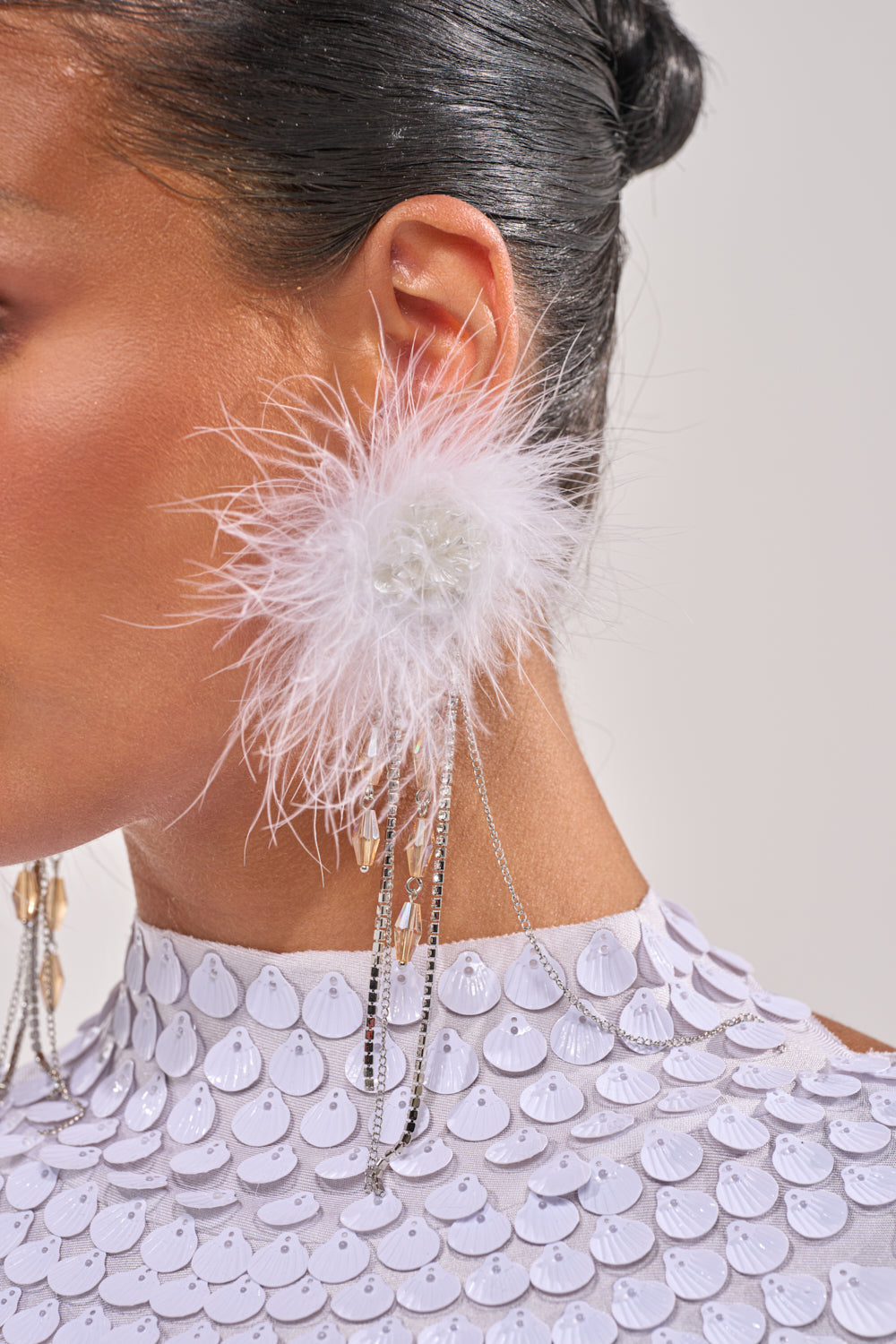 LUXE LIVING FEATHER EARRING