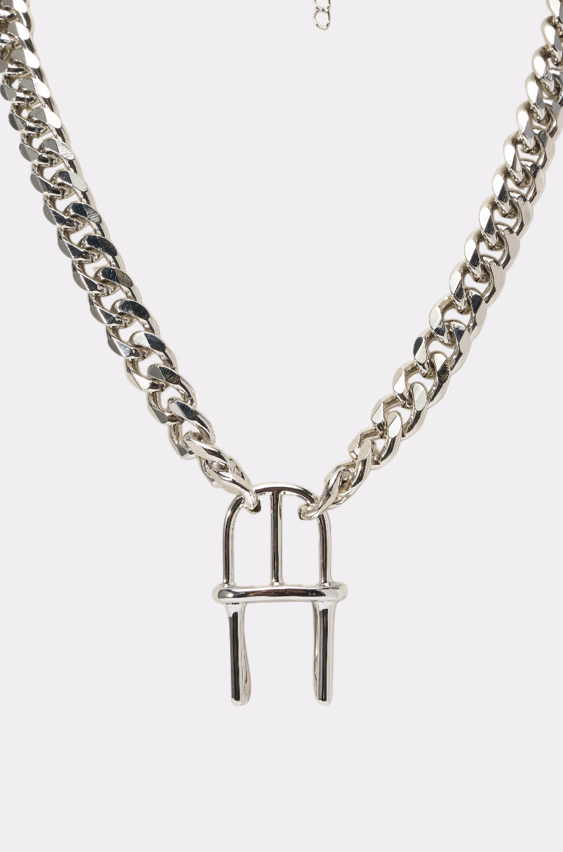 SIT DOWN NECKLACE