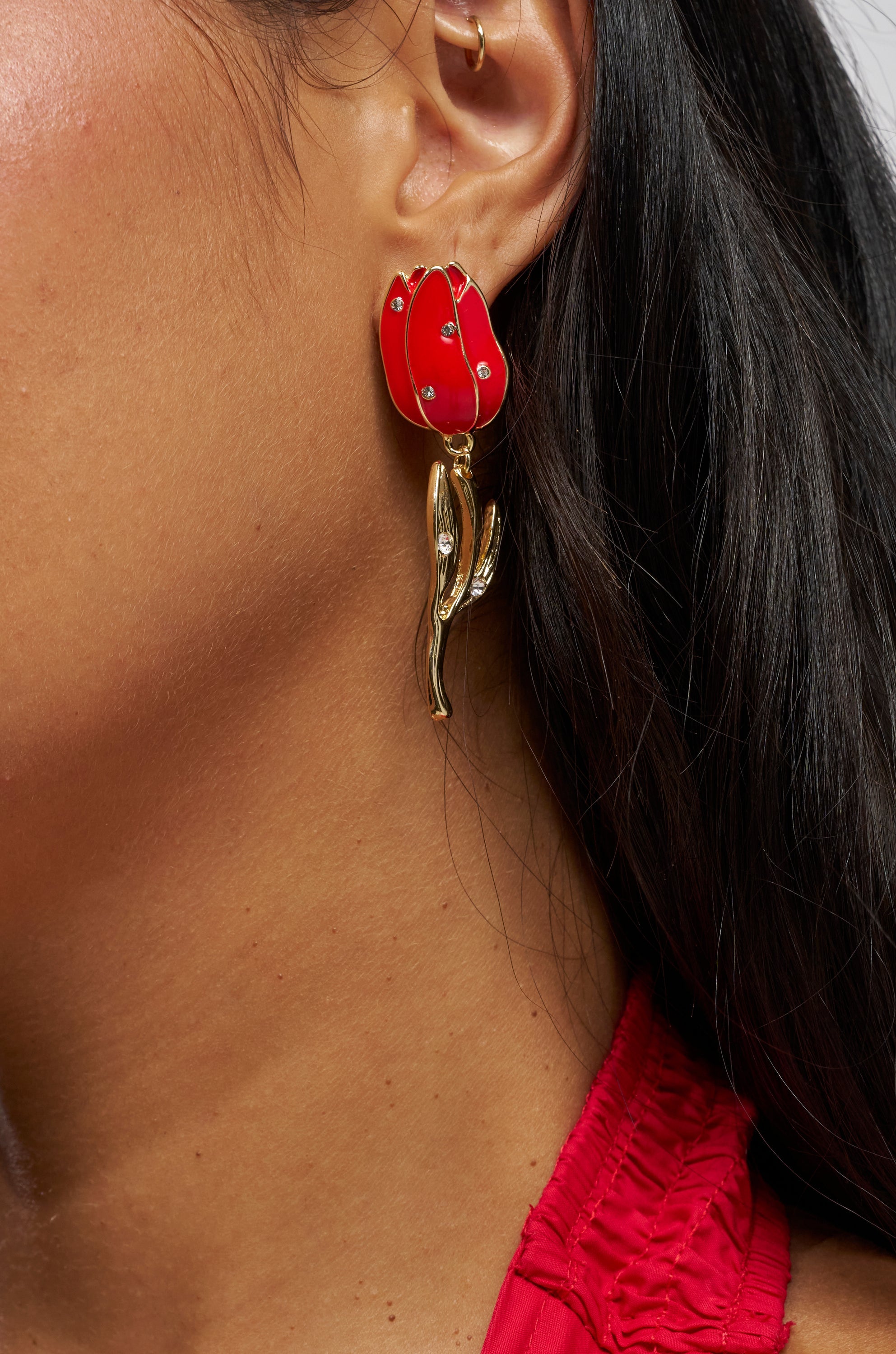 ROSES ARE RED EARRING