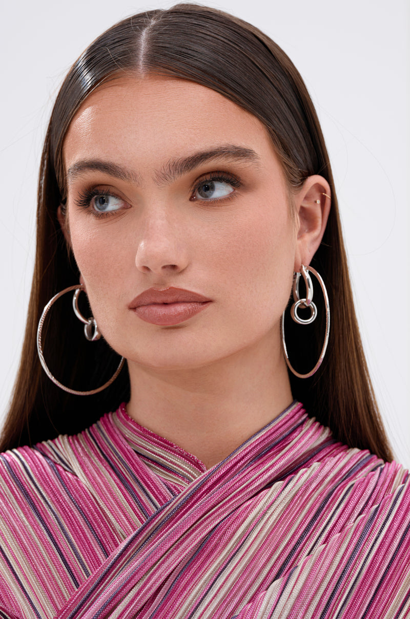 TOO DIFFERENT HOOP IN SILVER