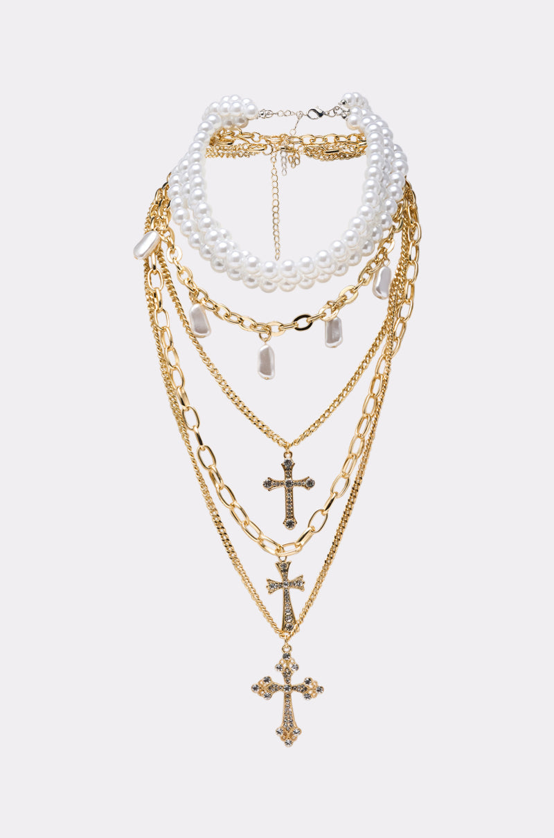 TAKE ME ON A TRIP NECKLACE