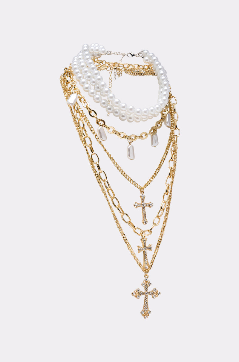 TAKE ME ON A TRIP NECKLACE