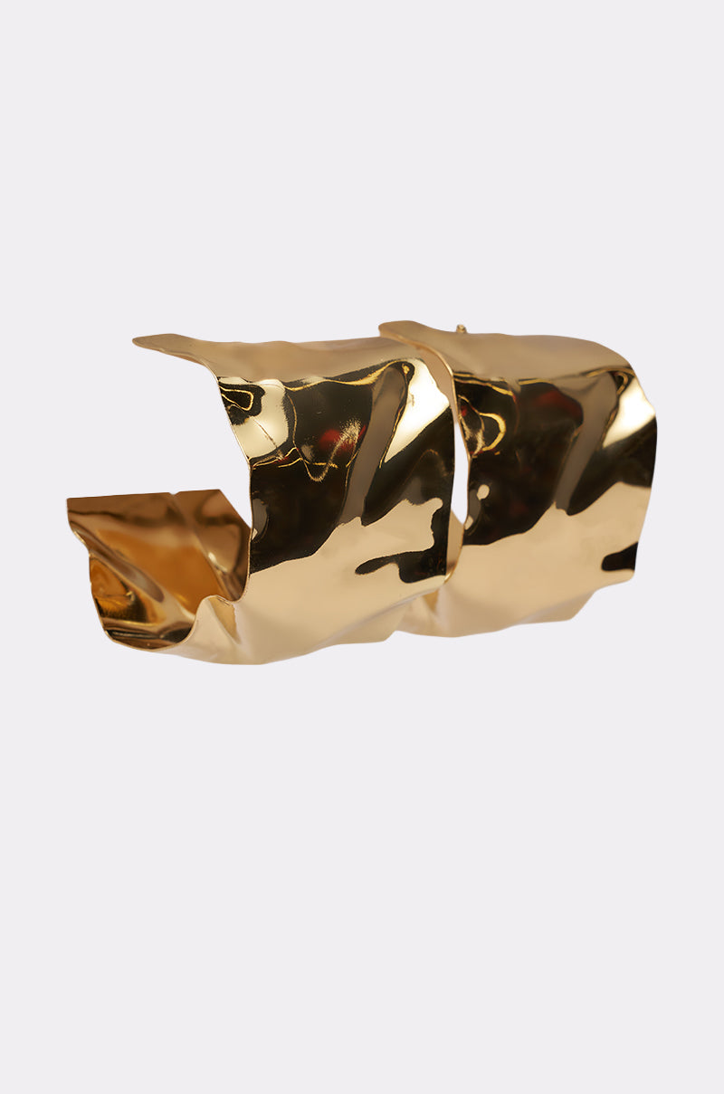 BENT OUTTA SHAPE EARRING IN GOLD