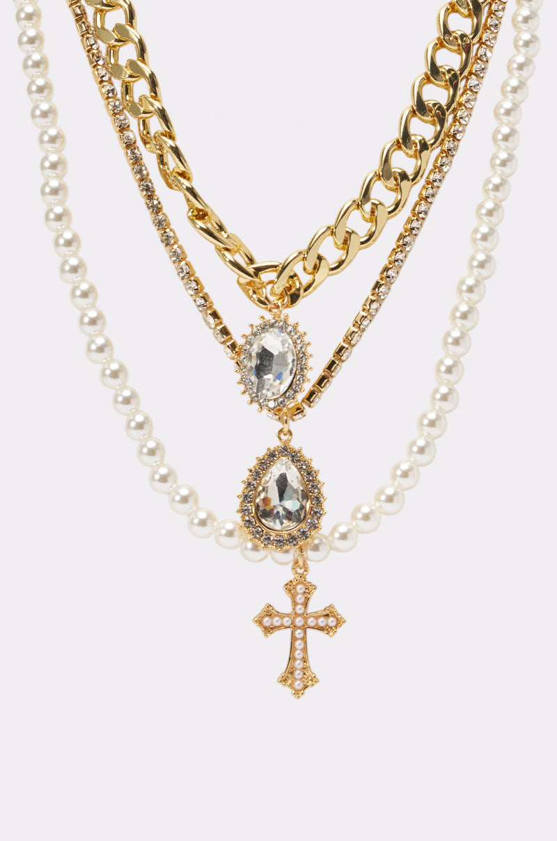 LILY NECKLACE