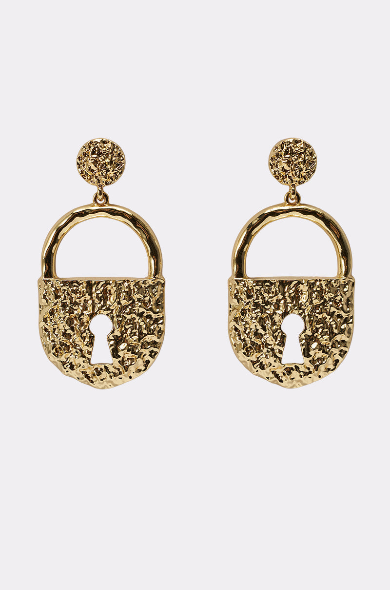 ON LOCK EARRING