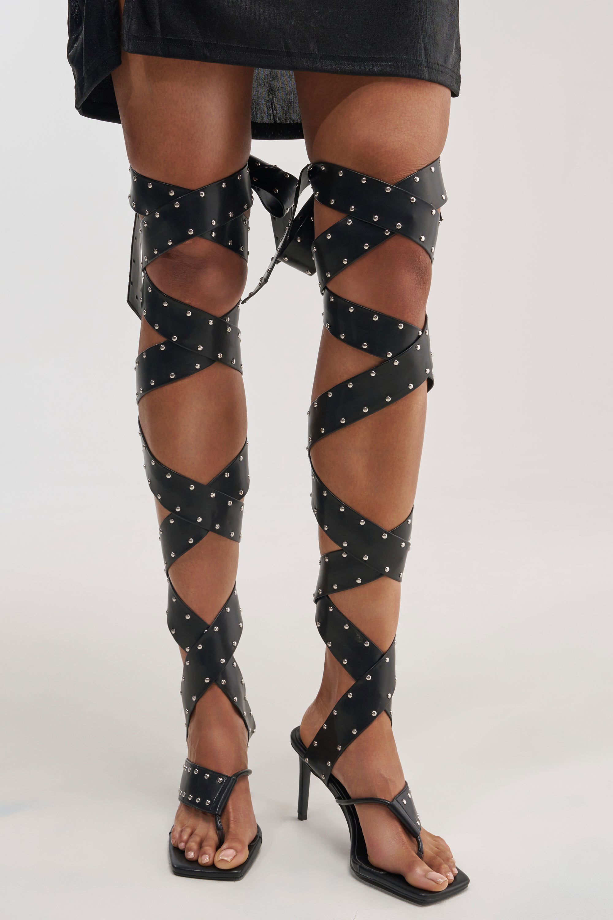 AZALEA WANG HOWLITE BLACK STUDDED STRAPPED SANDAL