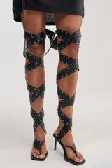 AZALEA WANG HOWLITE BLACK STUDDED STRAPPED SANDAL