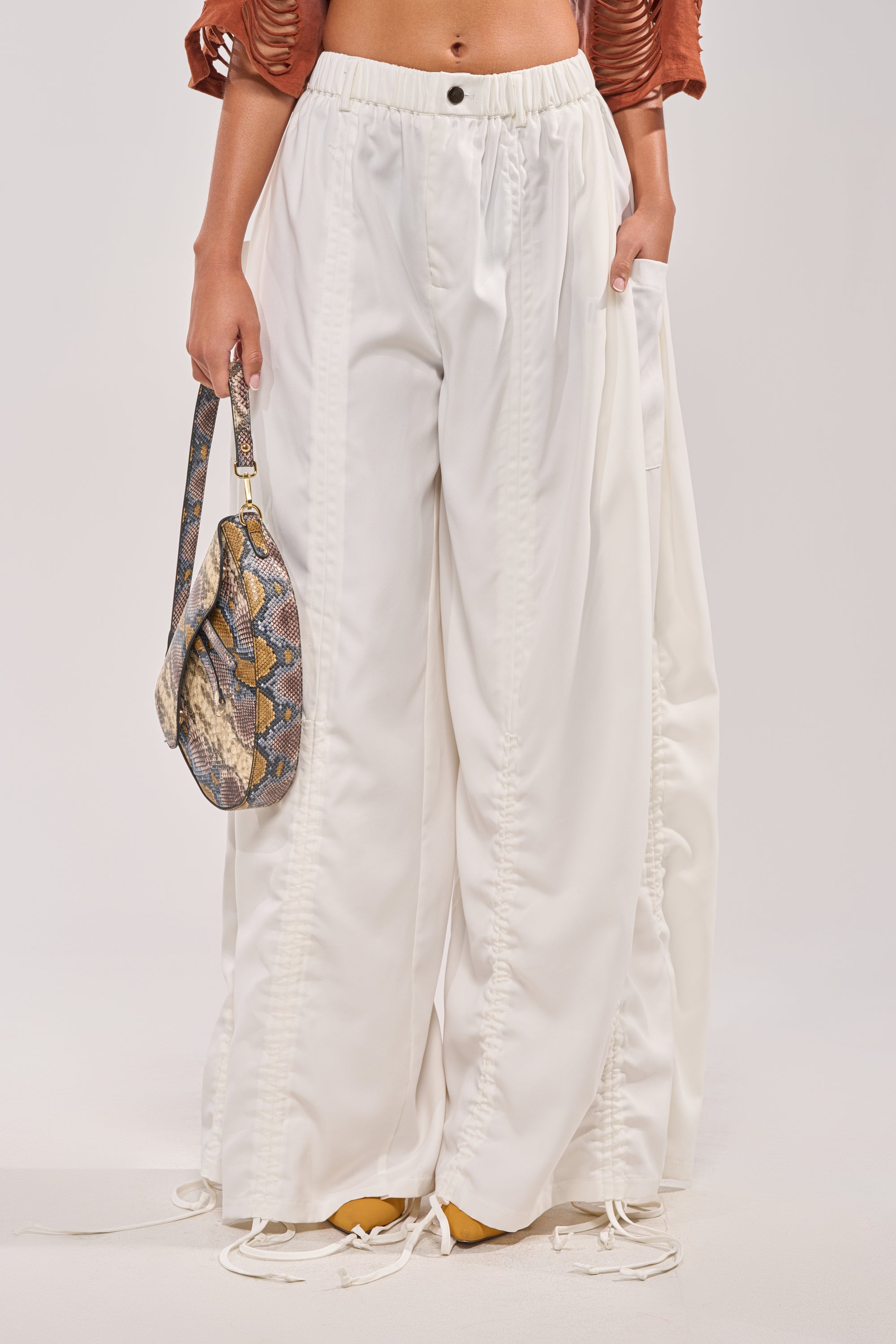 DRAMA RUCHED JOGGER IN WHITE
