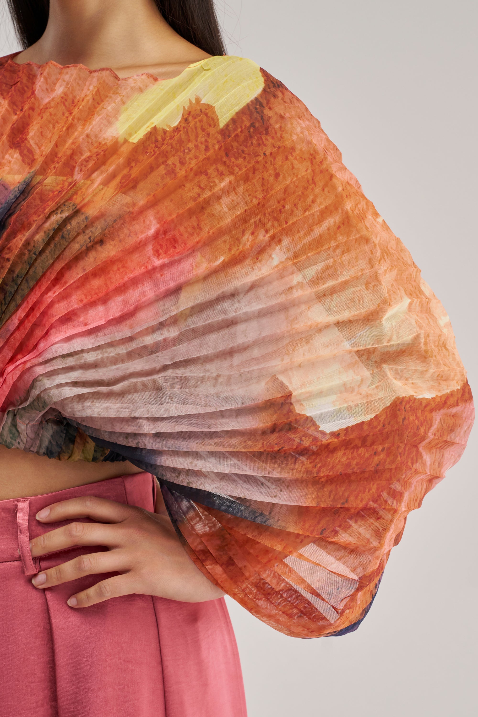 WATERCOLORS CHIFFON FAN TOP