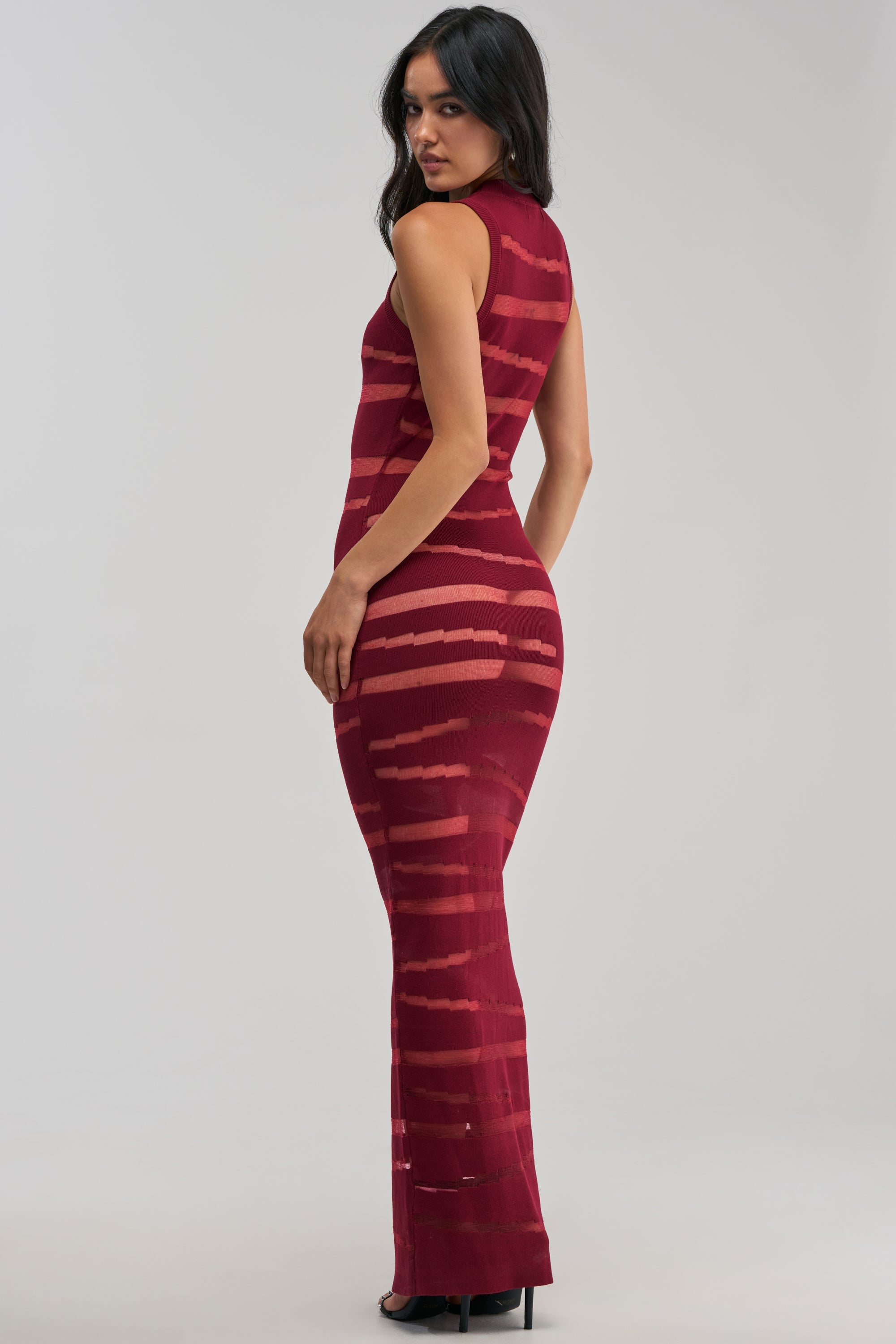 CUT IT OUT SLEEVELESS KNIT MAXI DRESS IN BURGUNDY