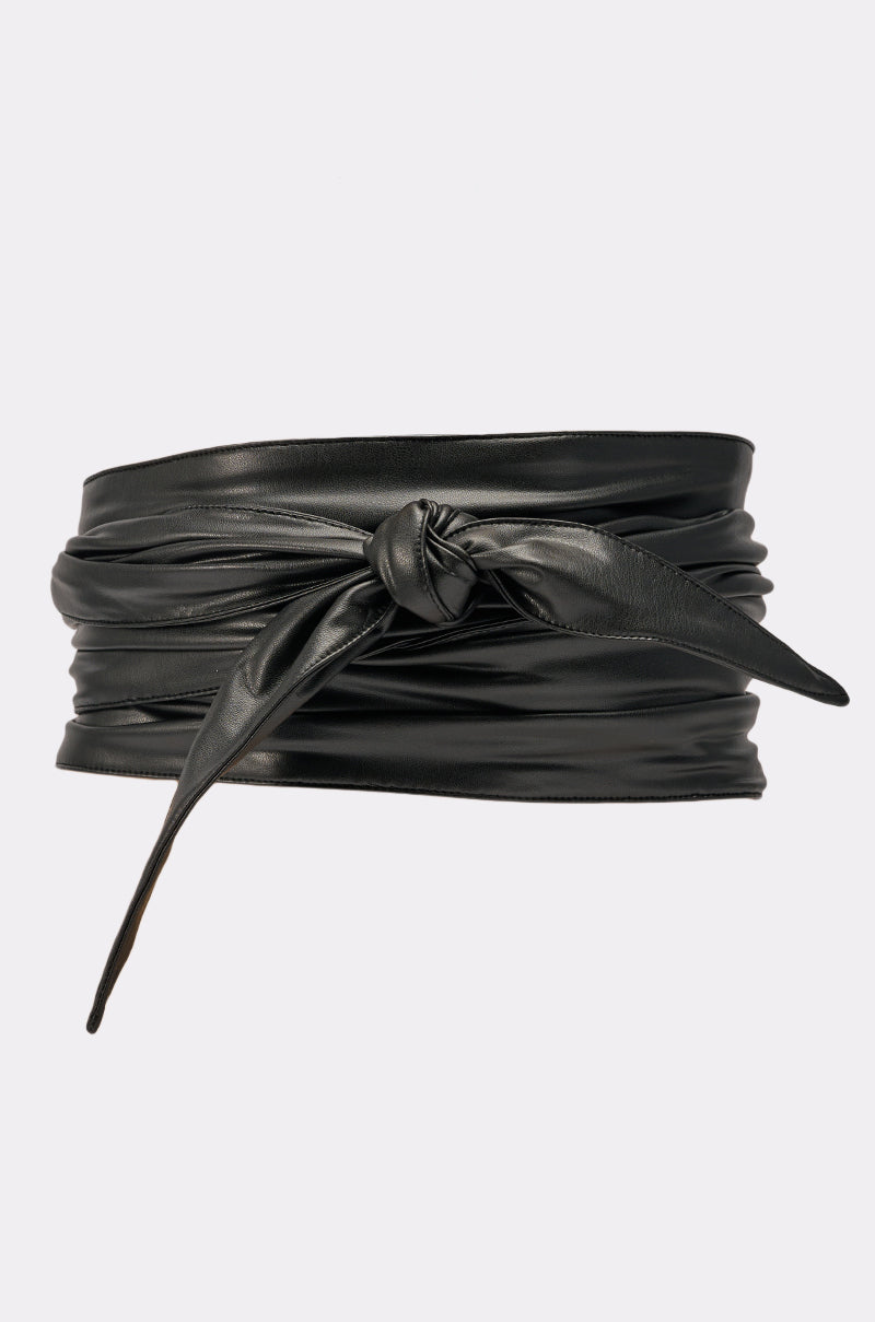 ESSENTIAL WRAP AROUND TIE BLACK BELT