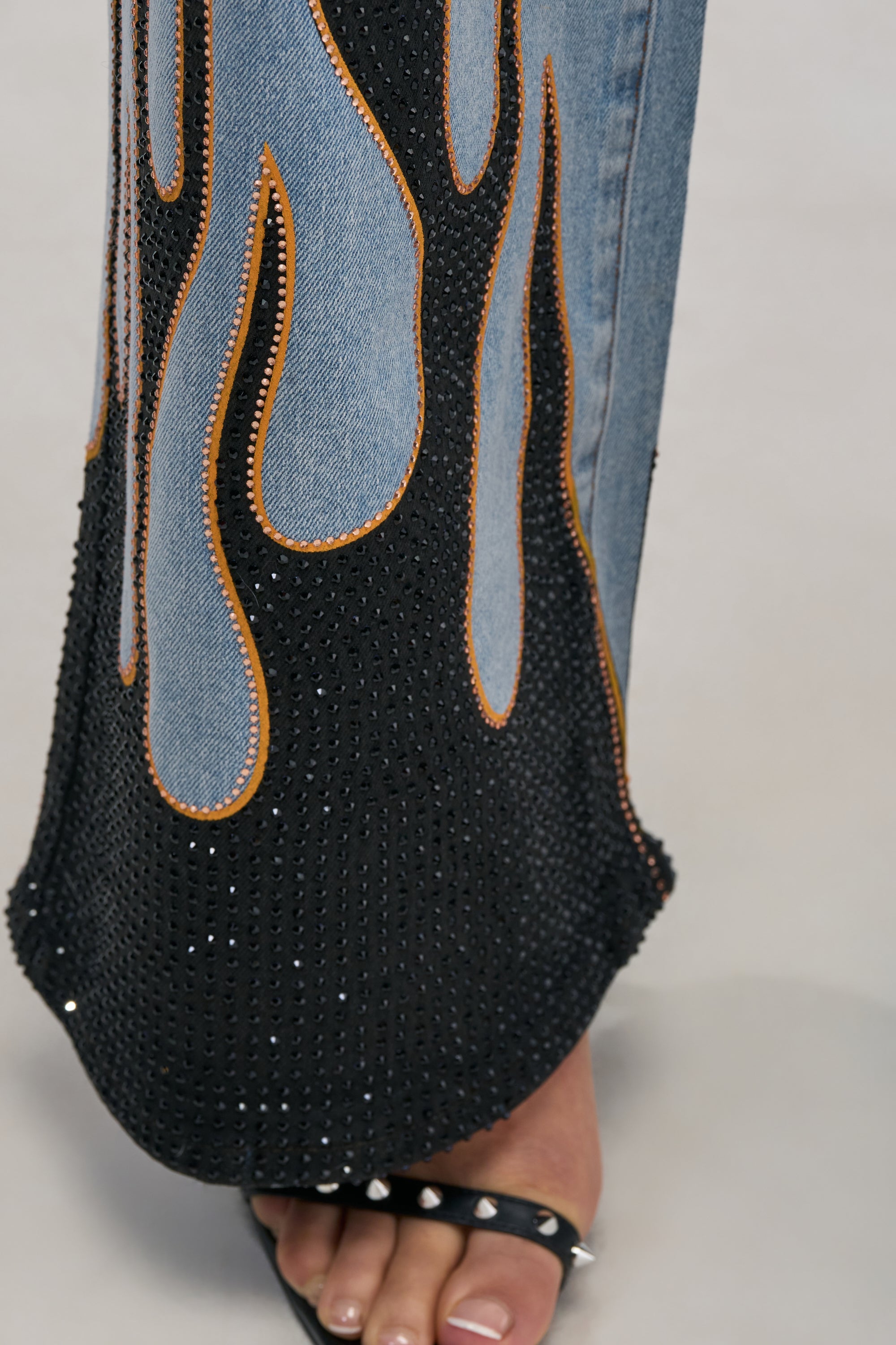 ON FIRE RELAXED DENIM