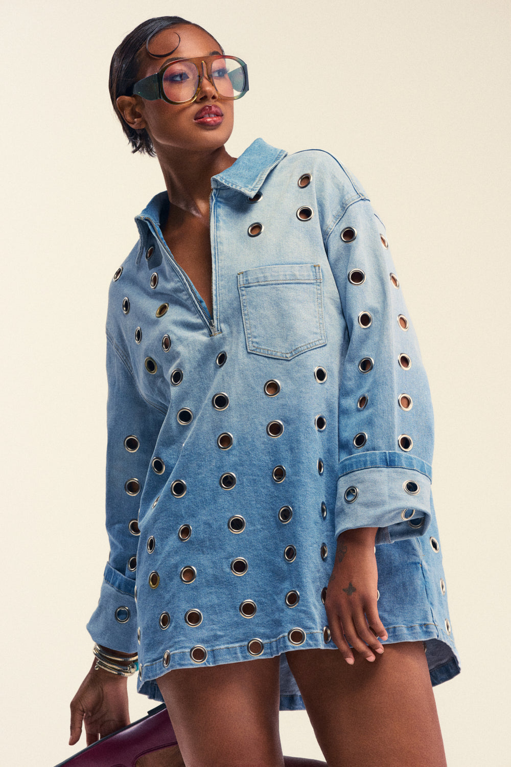 COOL GIRL OVERSIZED GROMMET SHIRT DRESS IN DENIM