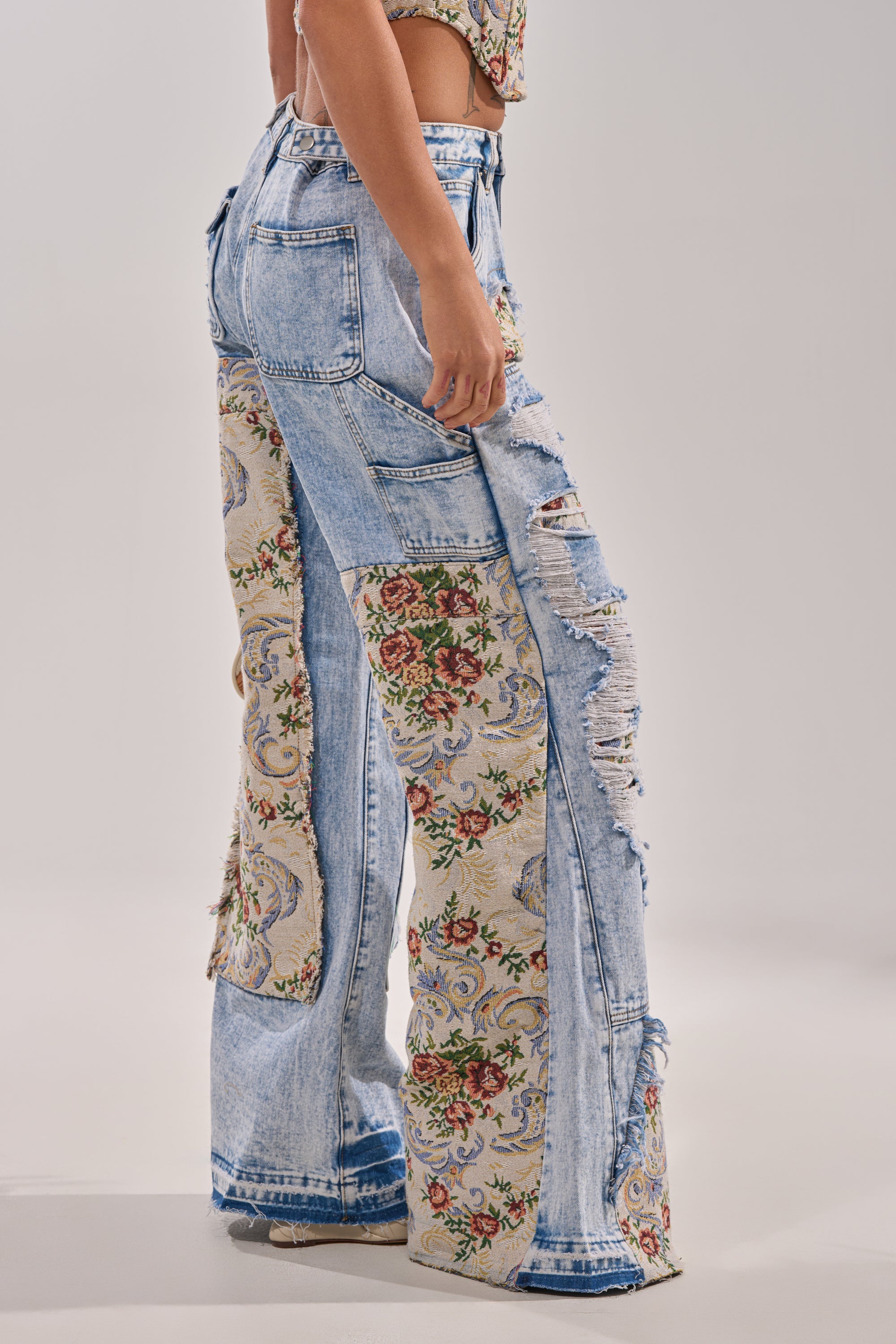 LANA DISTRESSED JEANS WITH JACQUARD DETAIL