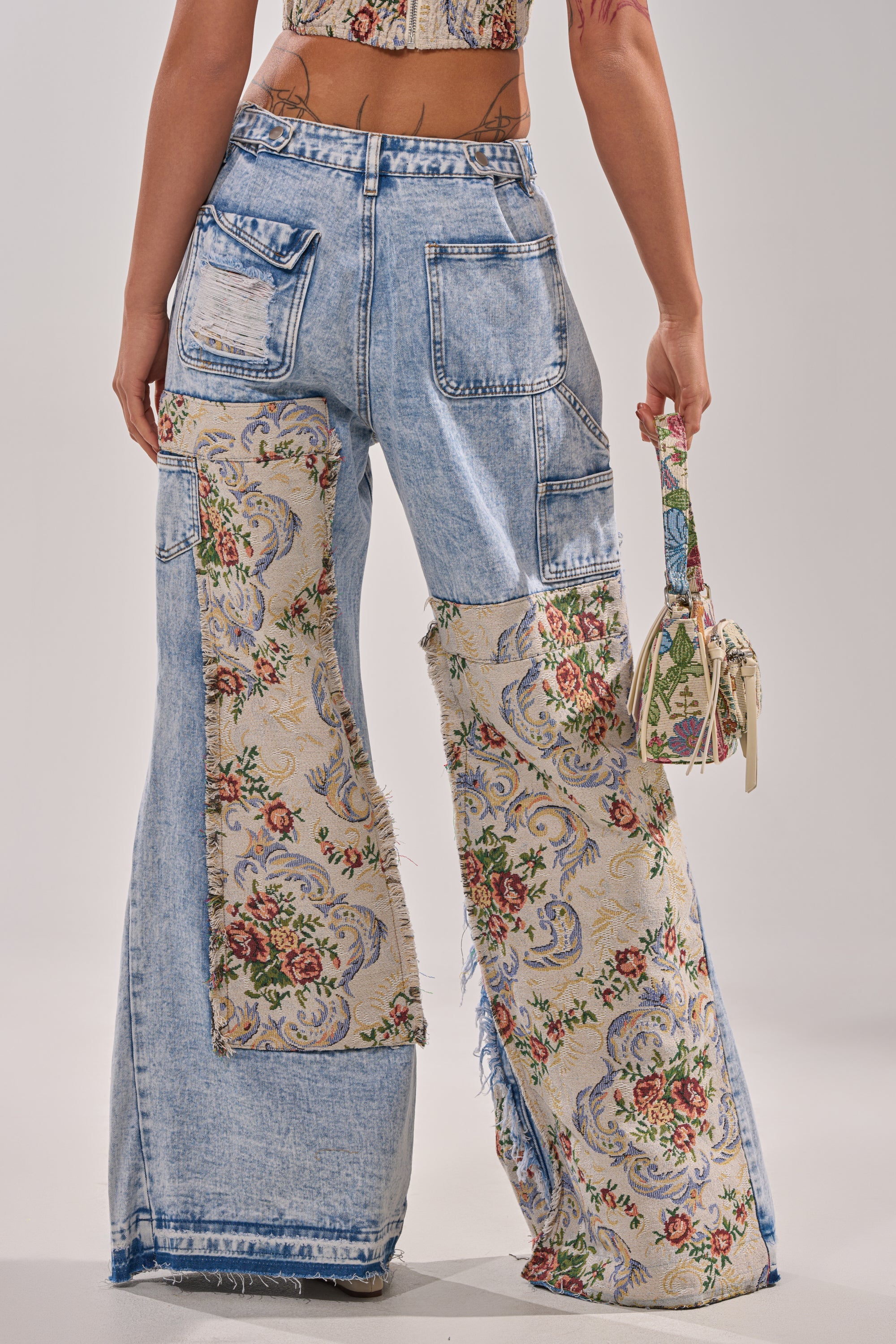 LANA DISTRESSED JEANS WITH JACQUARD DETAIL