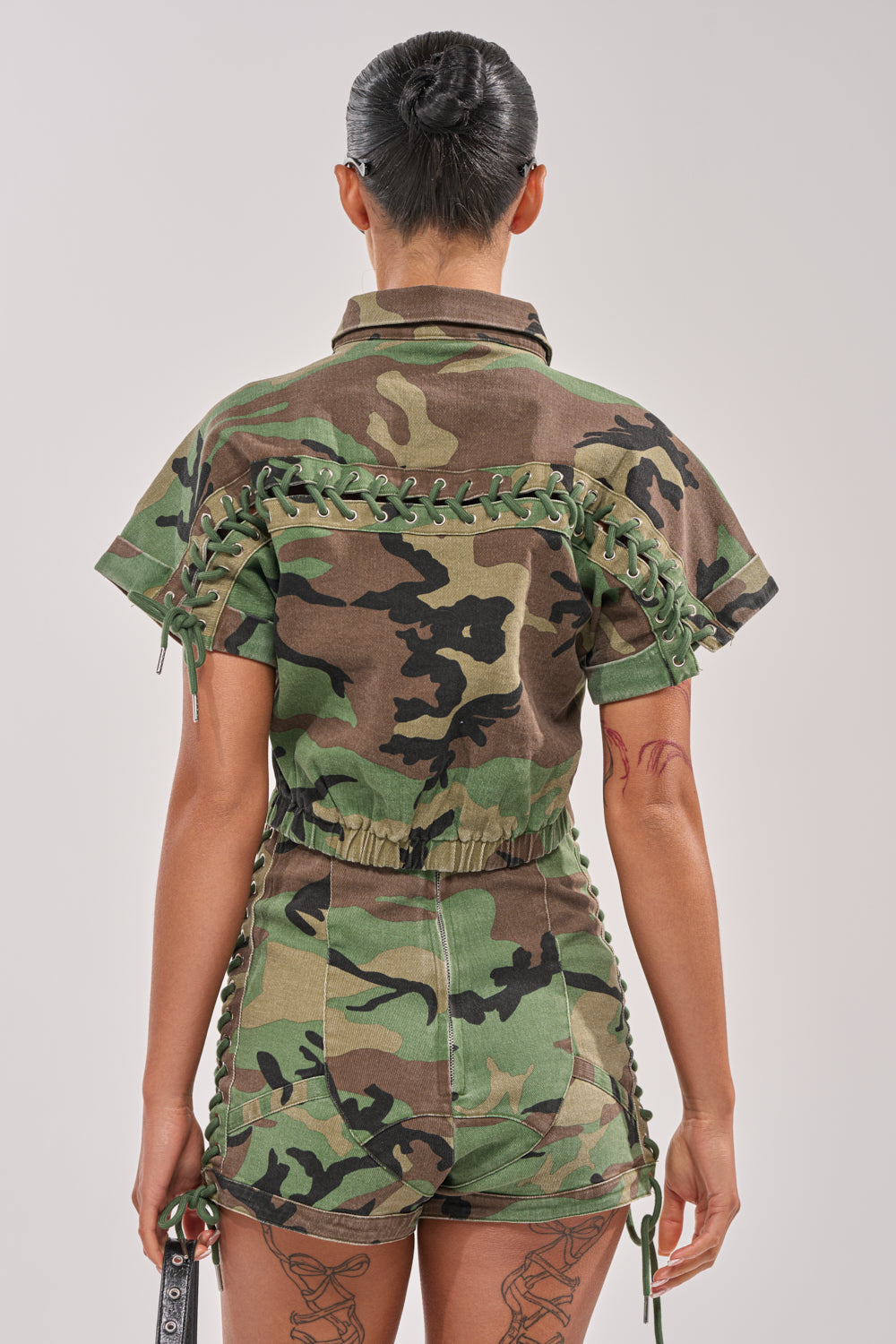 I MEAN BUSINESS CAMO BUTTON DOWN