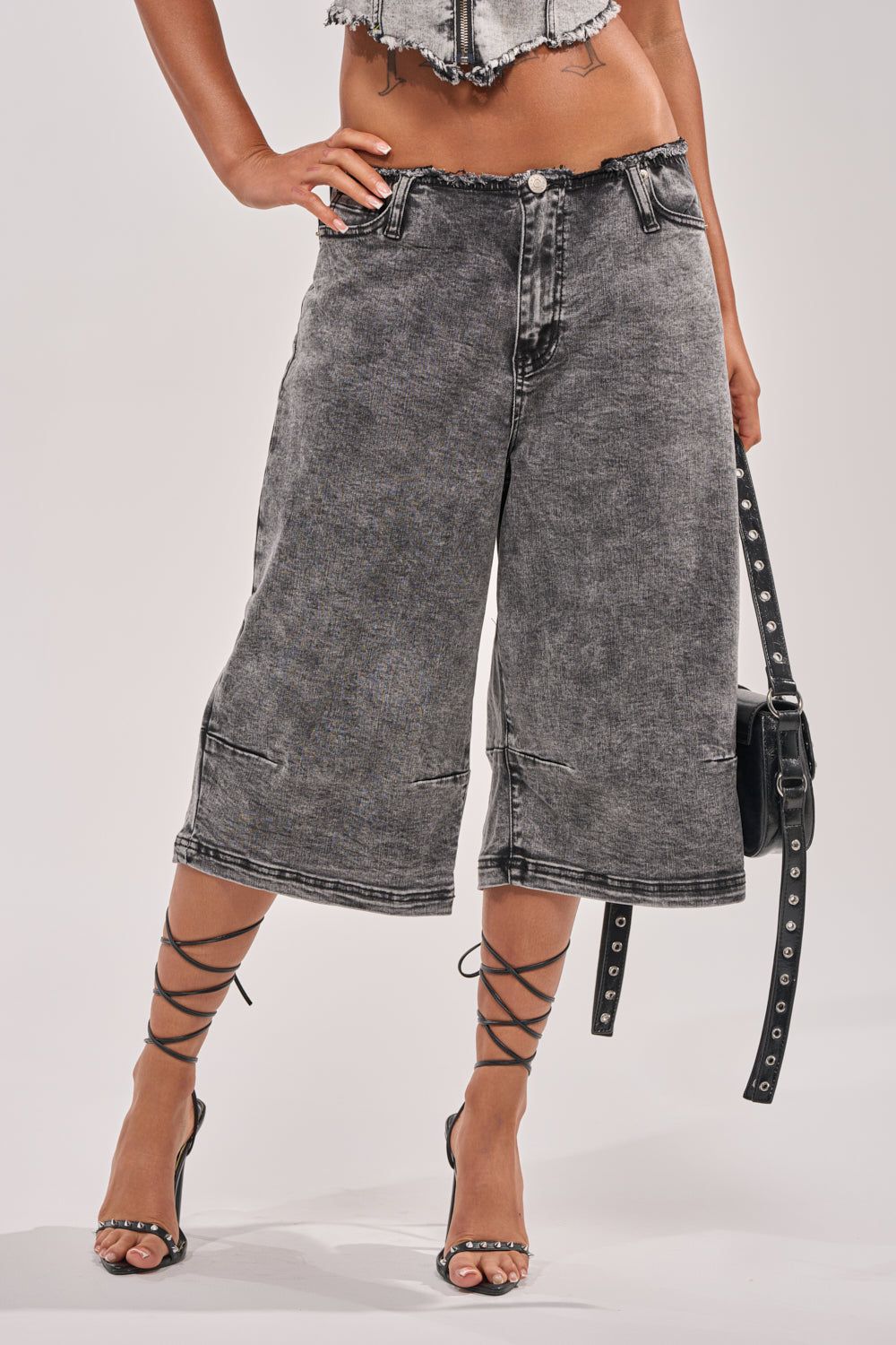 BREAK UP WITH HIM DENIM SHORTS IN DARK WASH