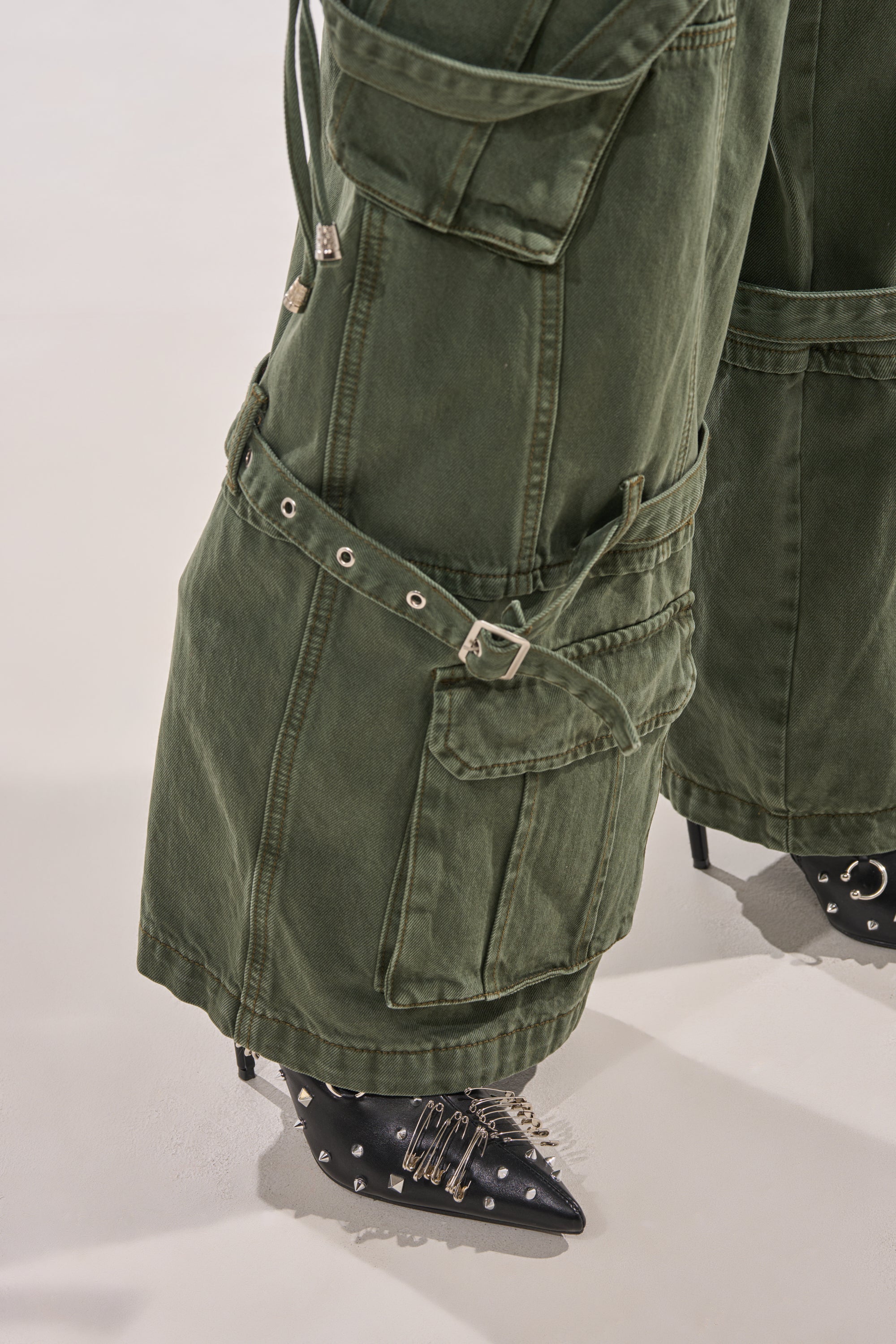 KARA CARGO DENIM