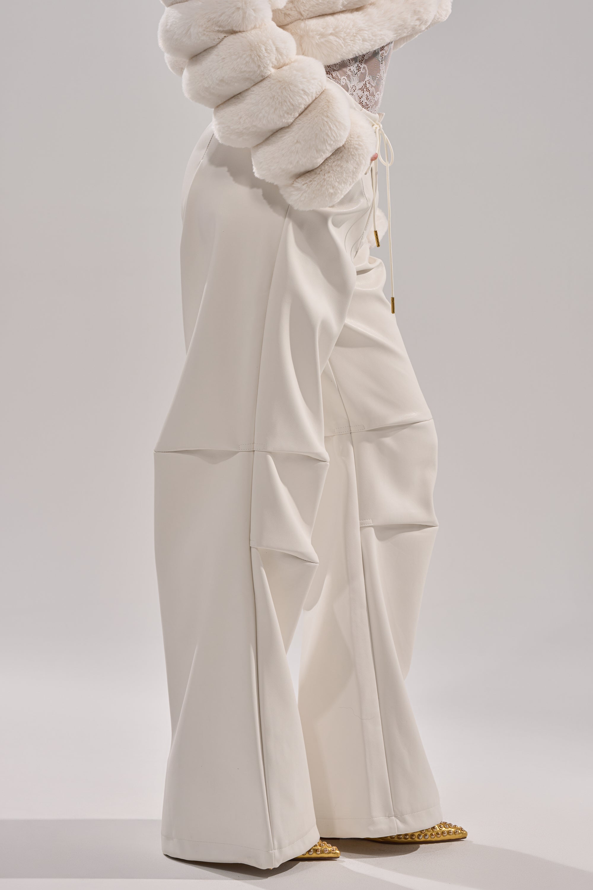 GET WITH IT FAUX LEATHER TROUSER IN WHITE