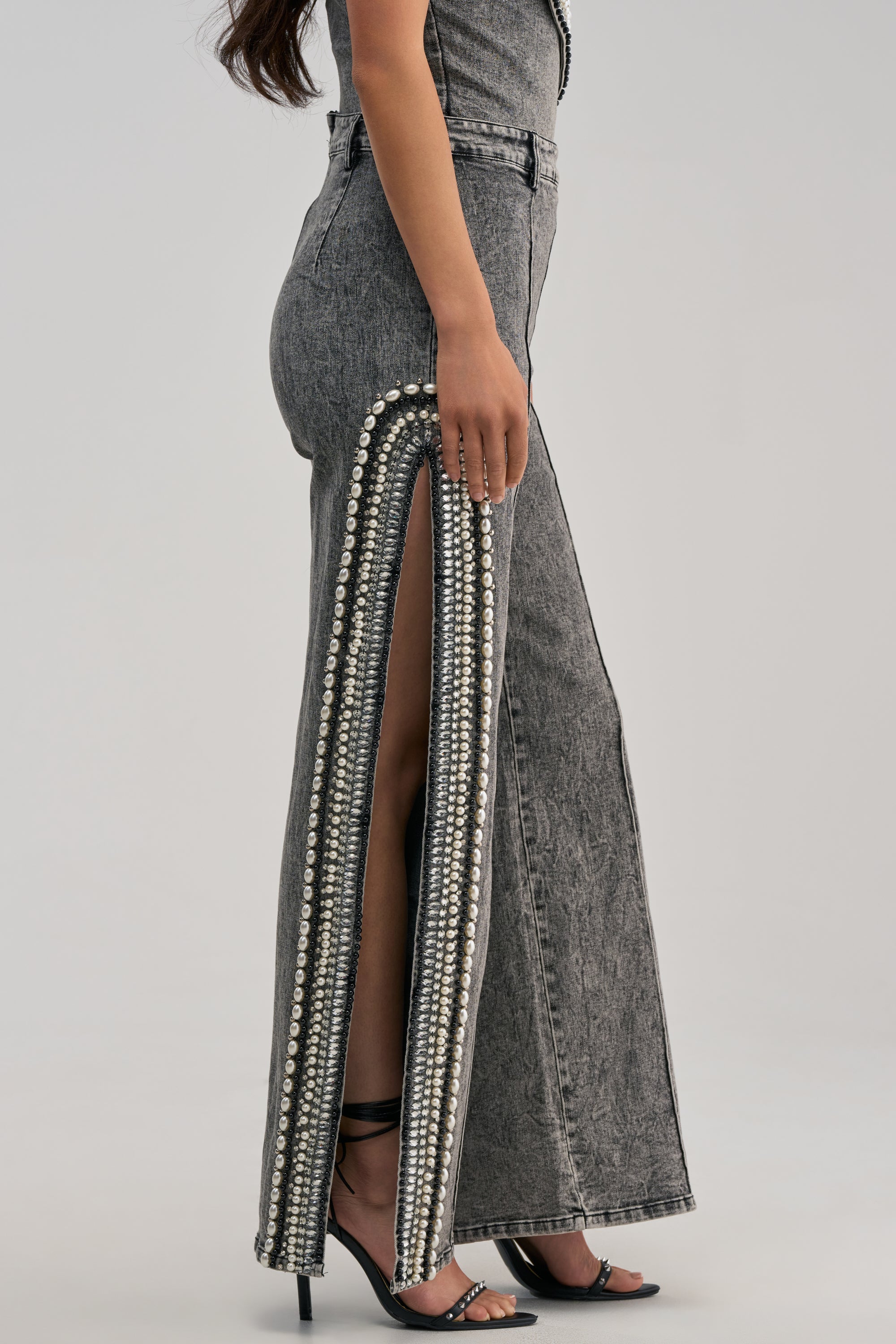 LUXURIOUS DENIM PANTS WITH SIDE SLITS IN GREY