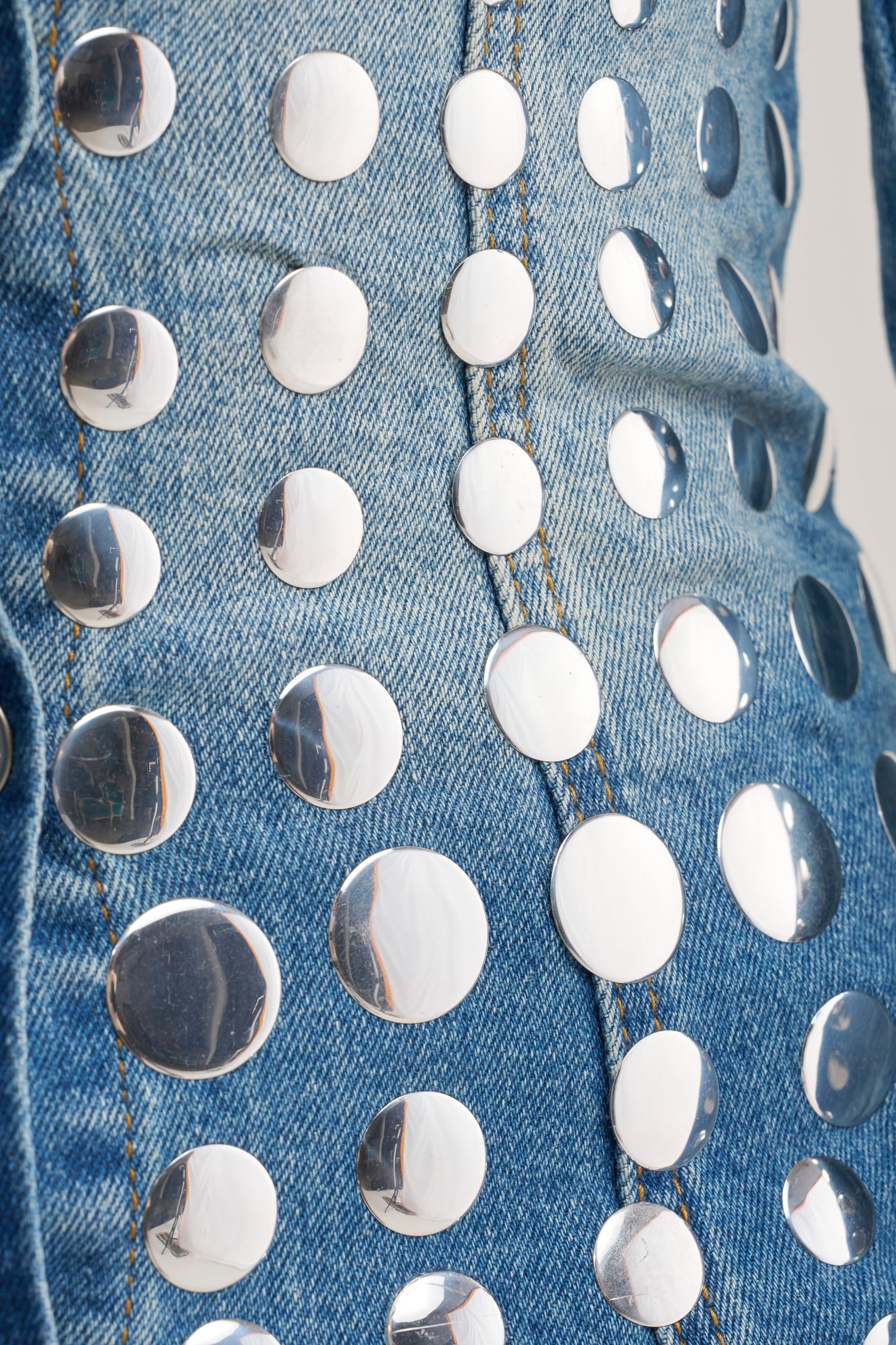 STUDS EVERYWHERE BUTTON DOWN