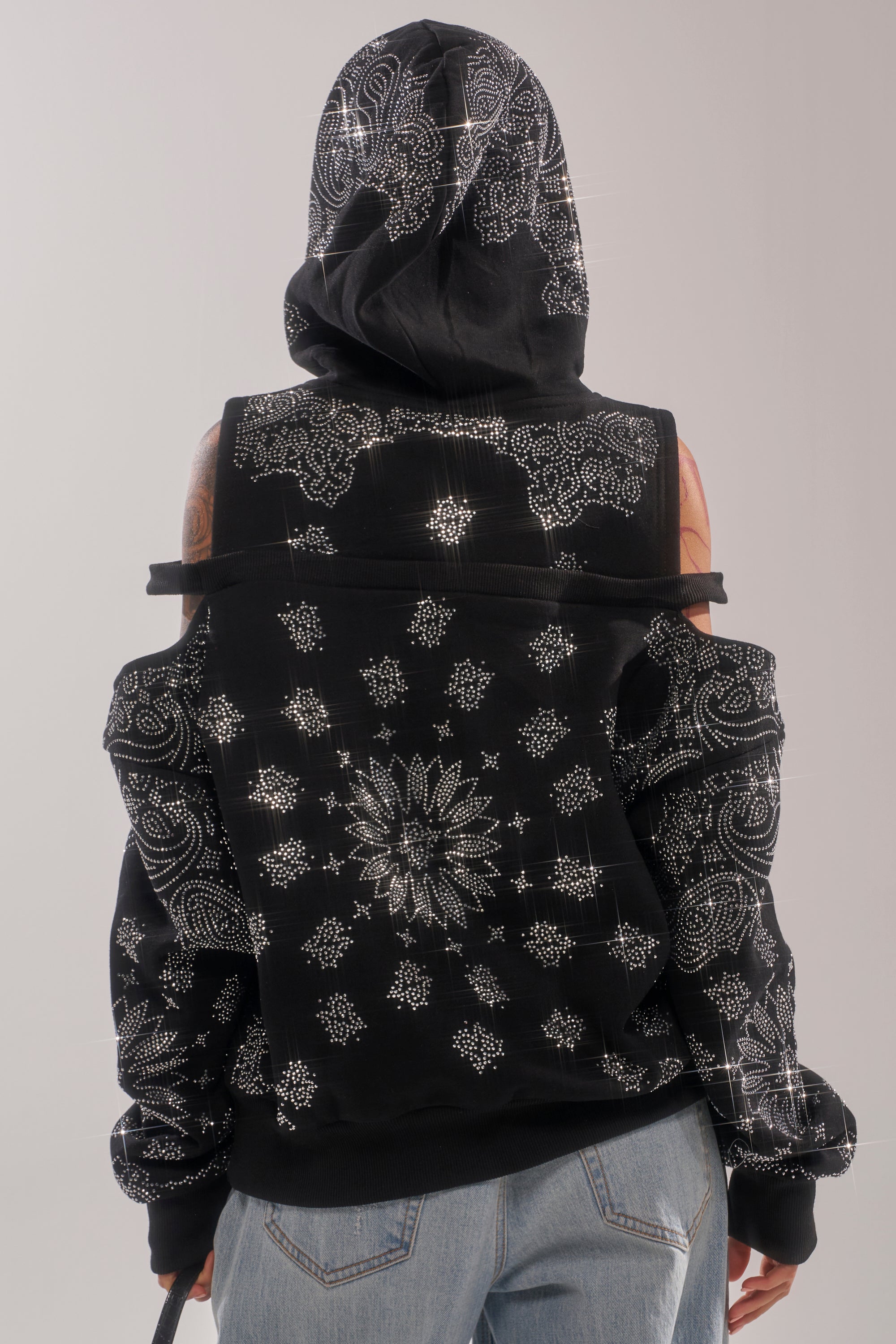 FEELING FREE SWEATSHIRT