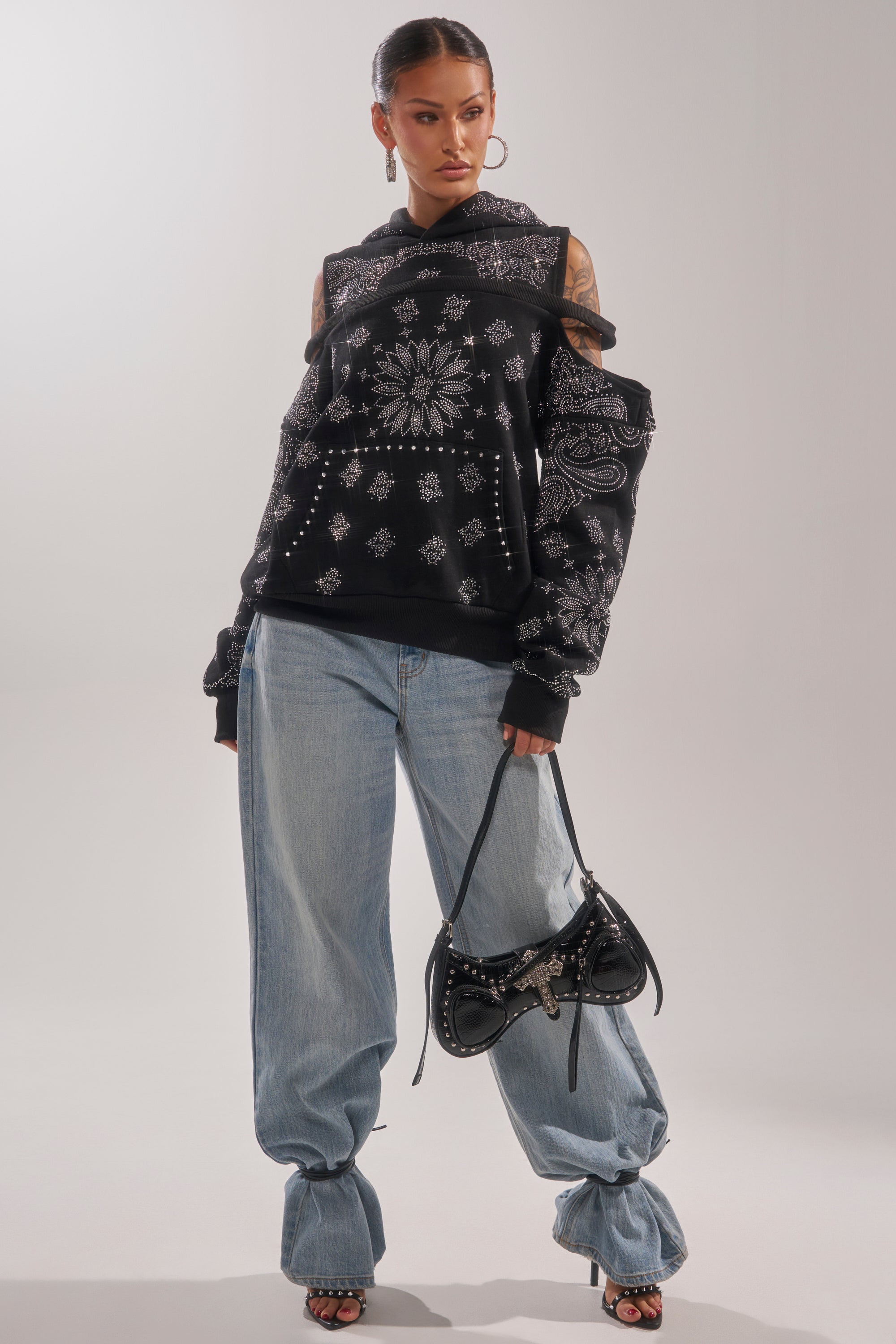 FEELING FREE SWEATSHIRT