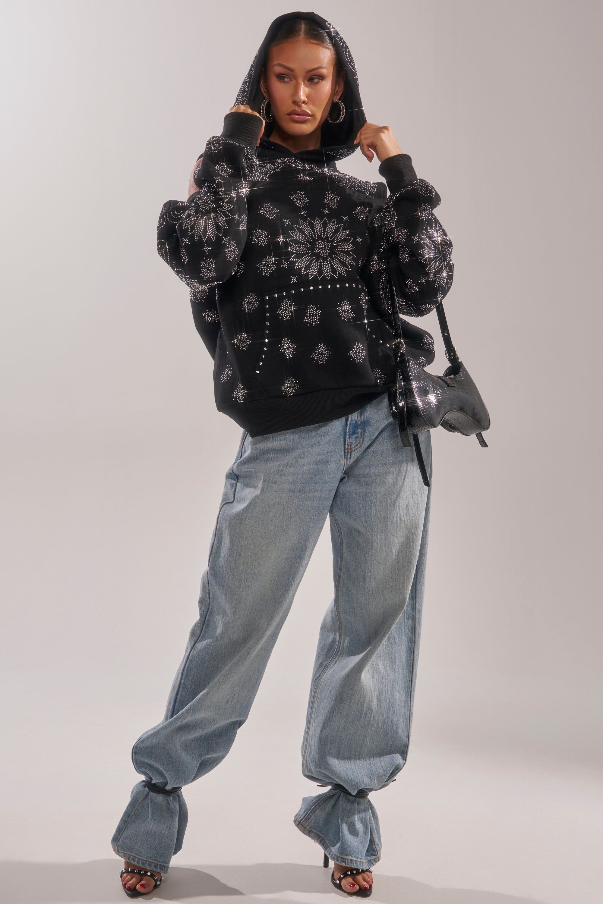 FEELING FREE SWEATSHIRT