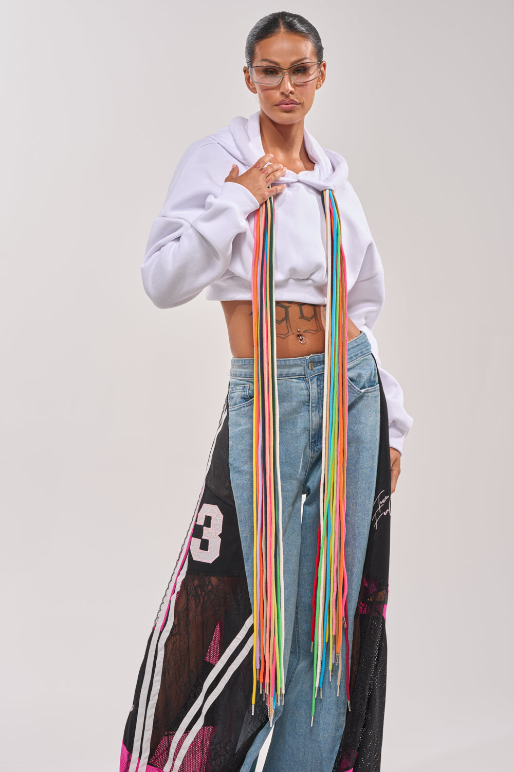 STRINGED HOODIE