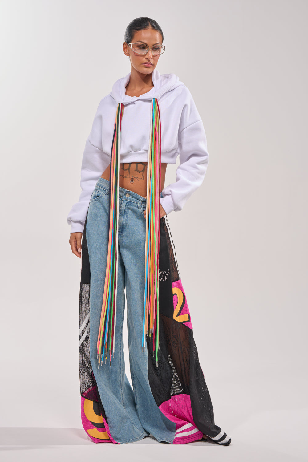 STRINGED HOODIE