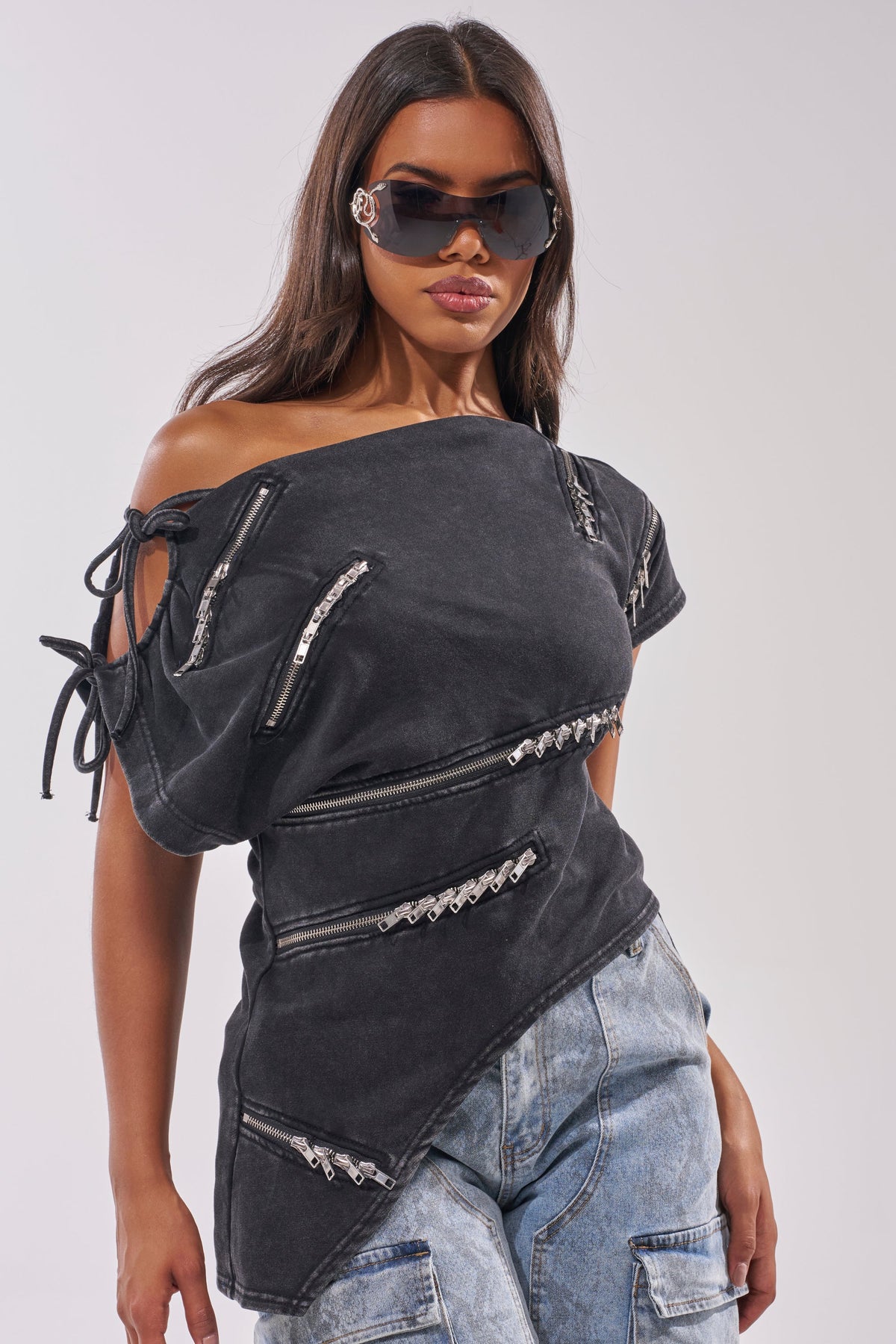 ROGUE ZIPPER ASYMMETRIC TEE