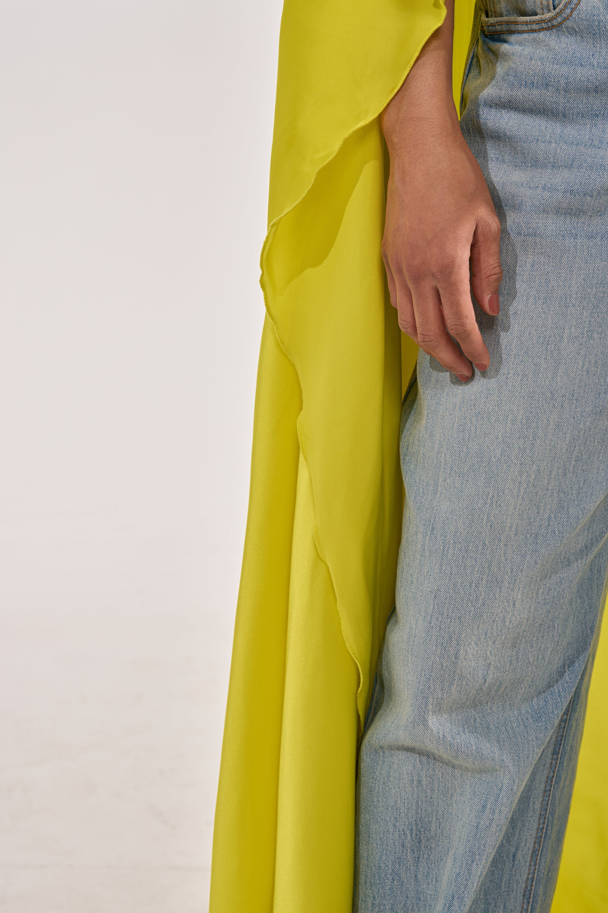 SO CHIC CAPE BLOUSE IN YELLOW