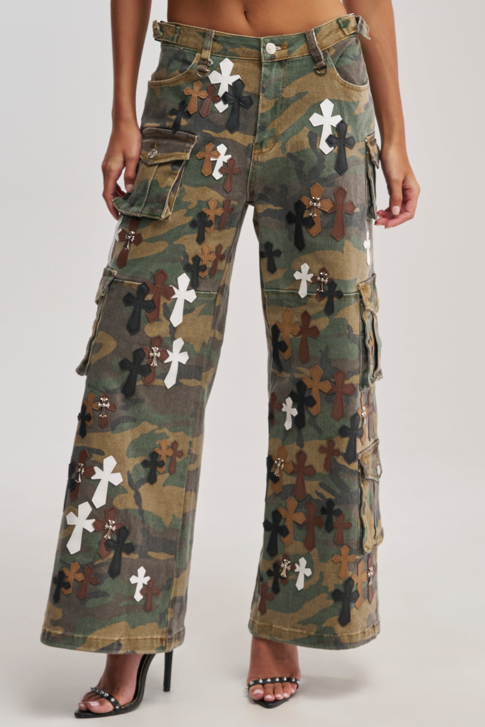 DOWN AND DIRTY CAMO CARGO PANT