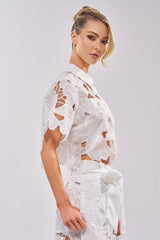 DOLLY FLORAL BUTTON DOWN IN WHITE