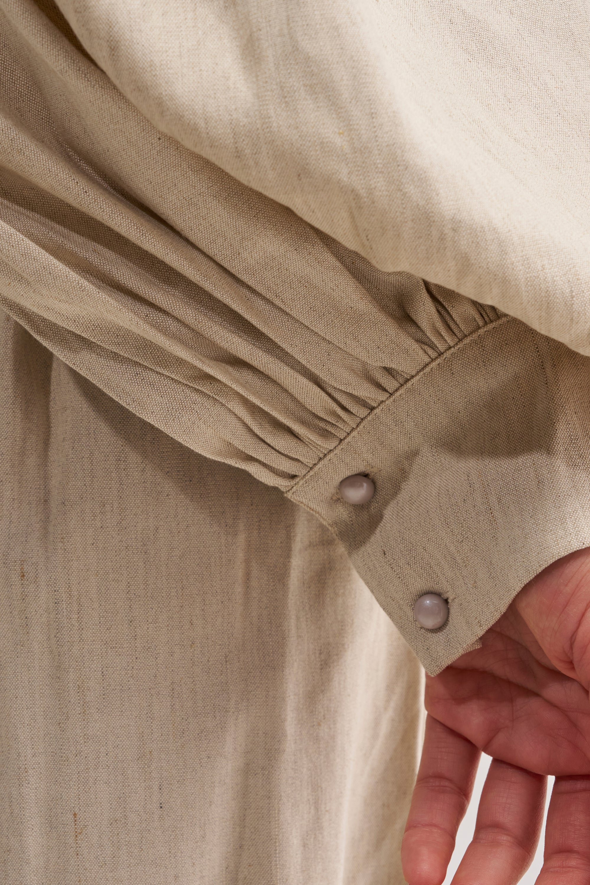 MASTERPIECE PUFF LONG SLEEVE TOP IN LINEN